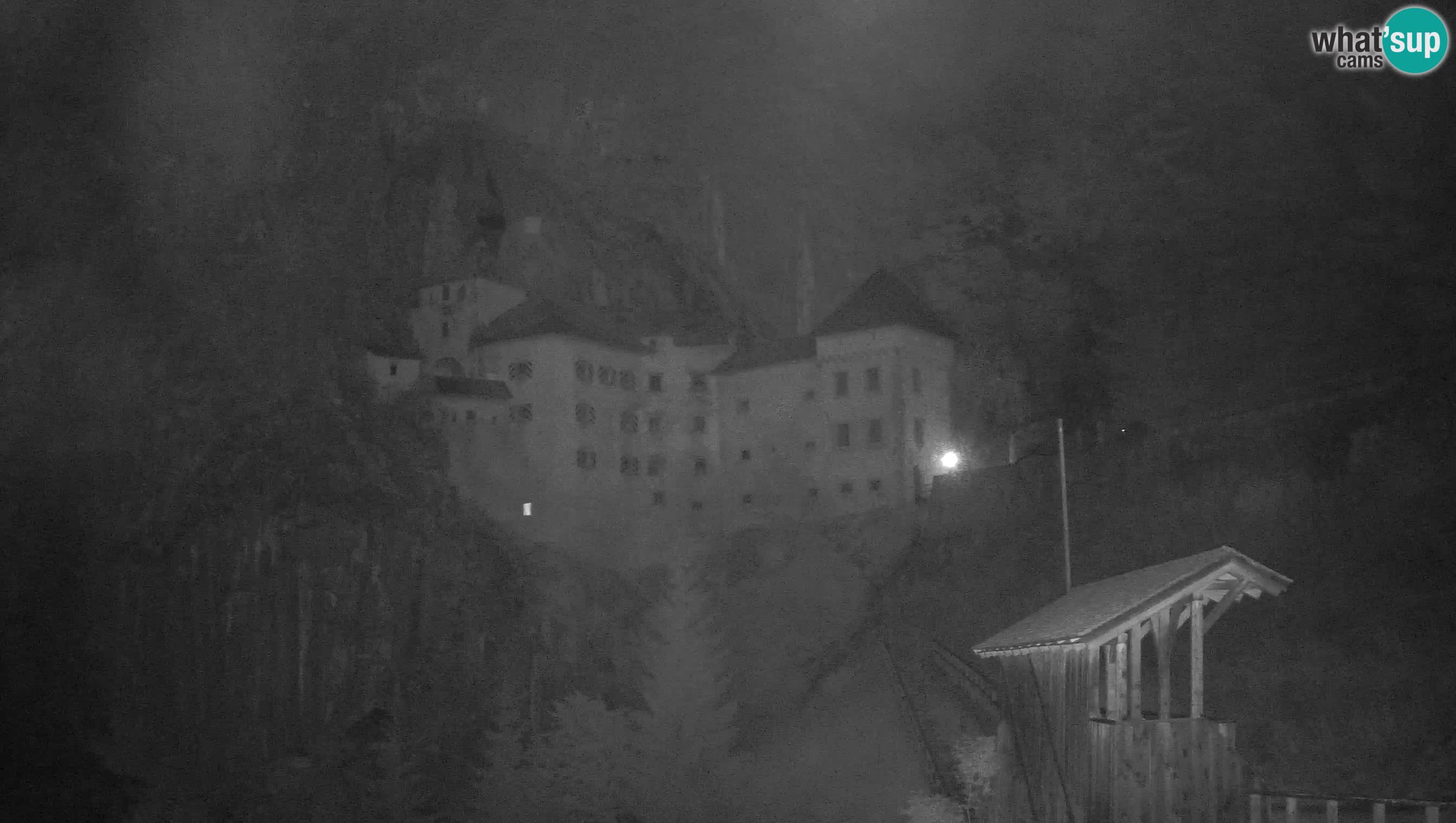 Live Webcam Höhlenburg Predjama – Postojna – Slowenien