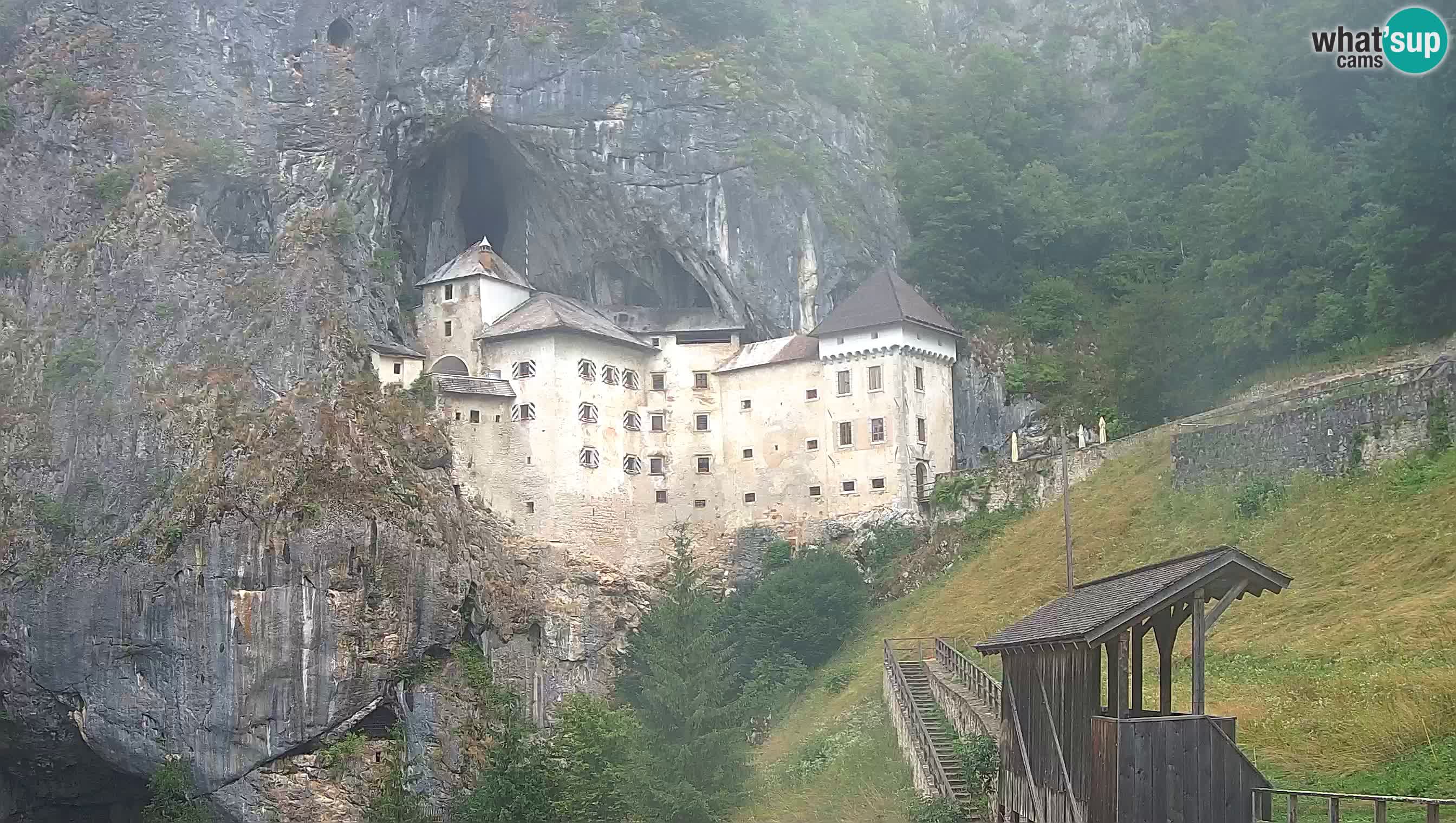 Live Webcam Höhlenburg Predjama – Postojna – Slowenien