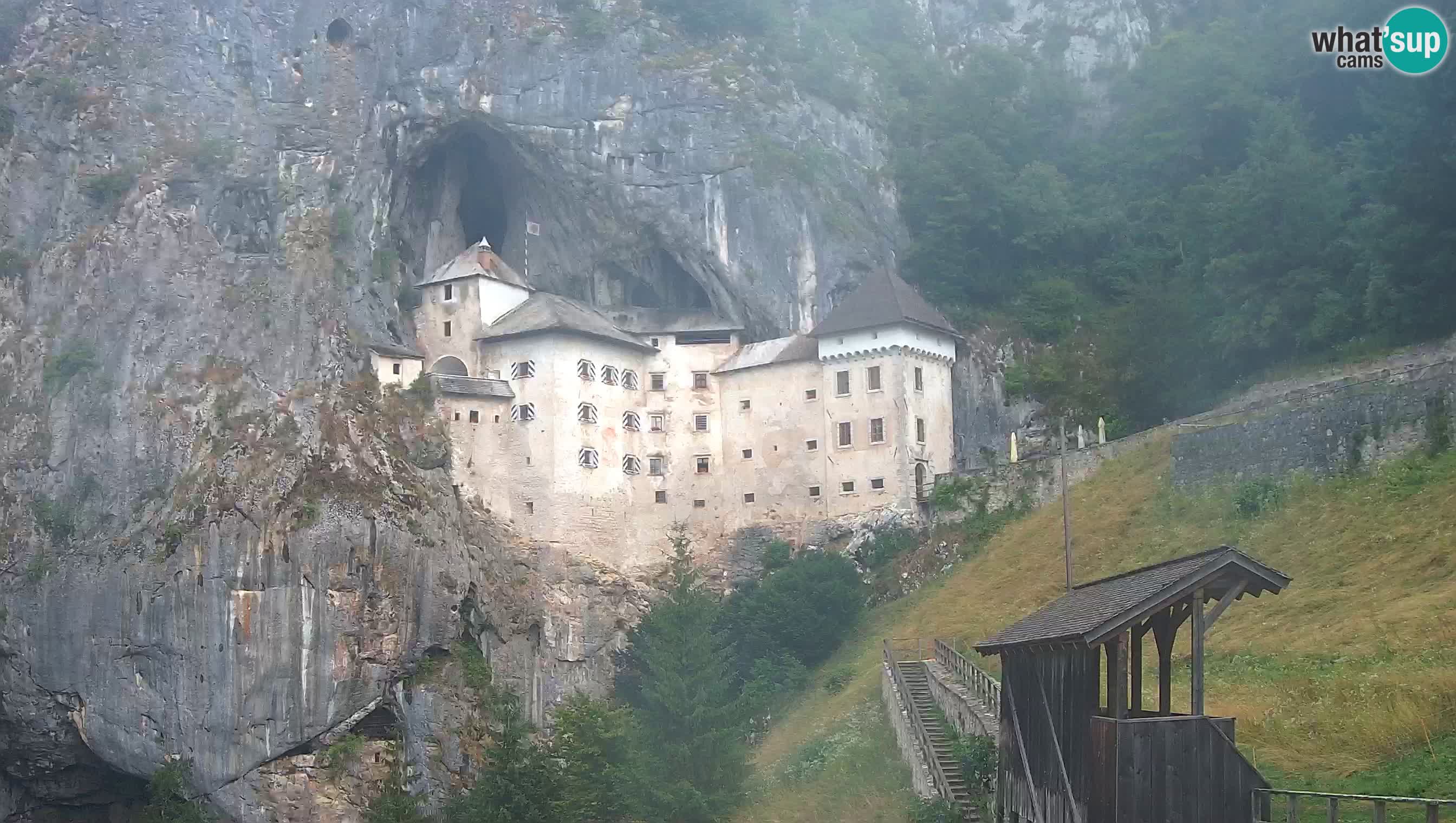 Web kamera Predjamski dvorac – Postojna – Slovenija