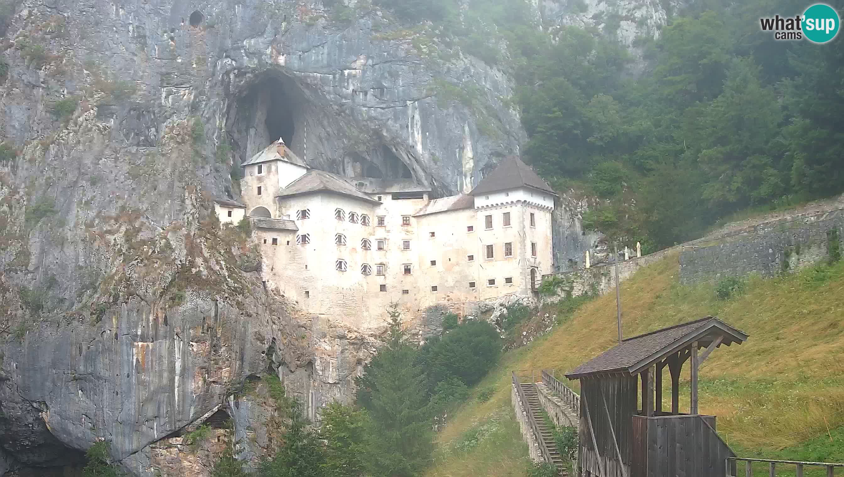 Web kamera Predjamski dvorac – Postojna – Slovenija