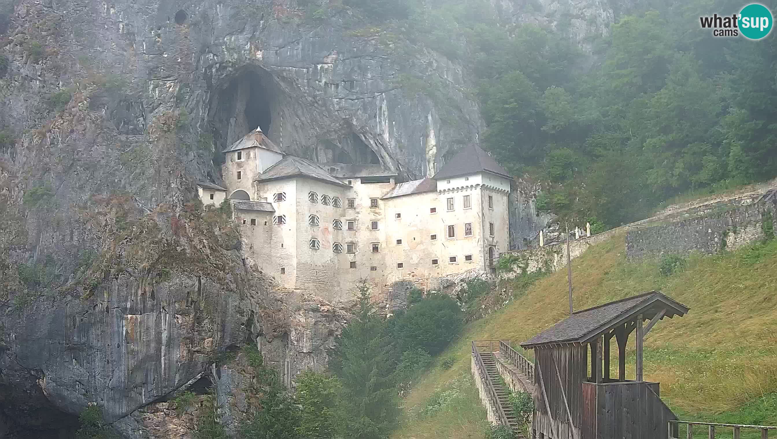 Live Webcam Höhlenburg Predjama – Postojna – Slowenien