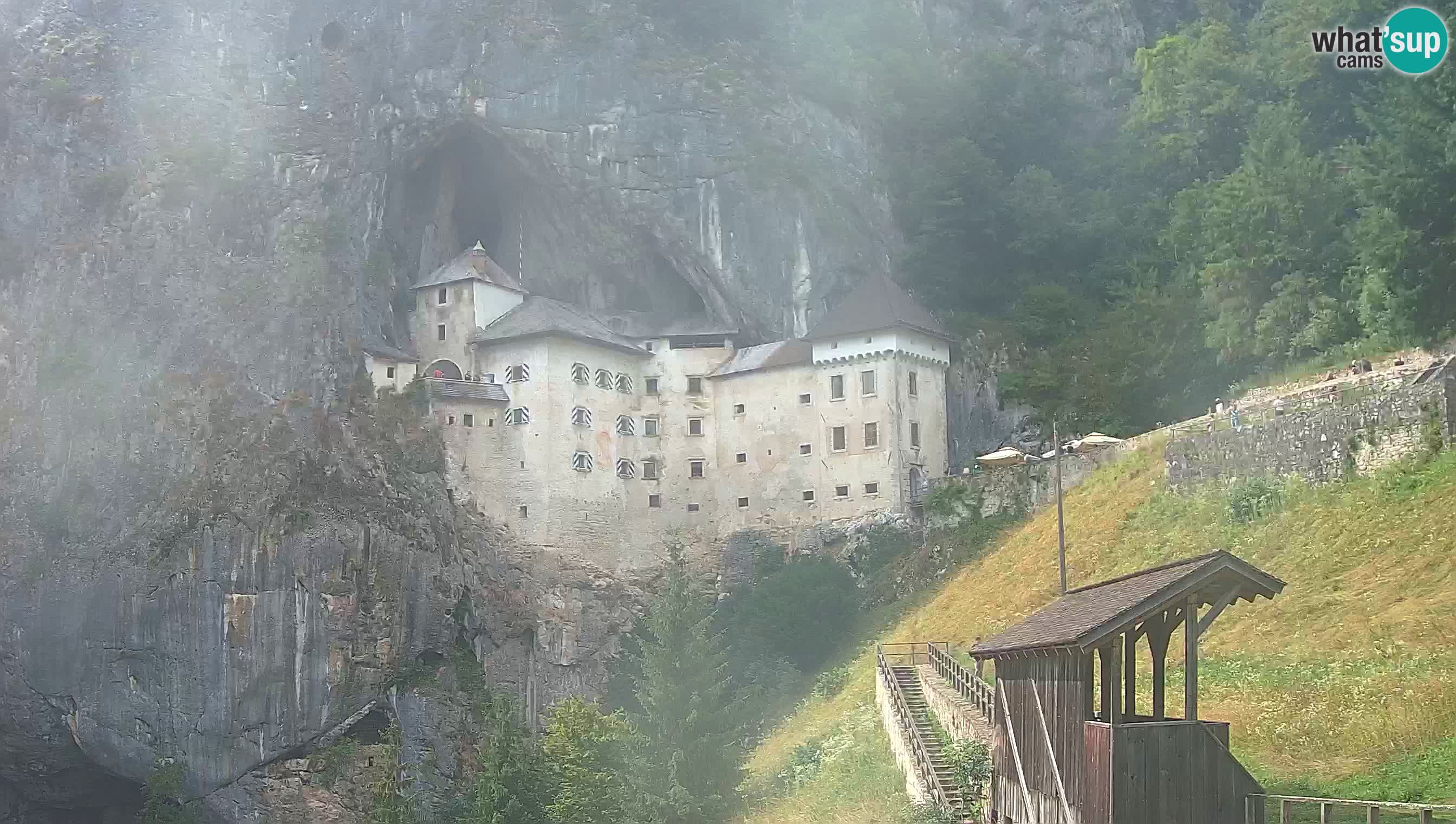 Web kamera Predjamski dvorac – Postojna – Slovenija
