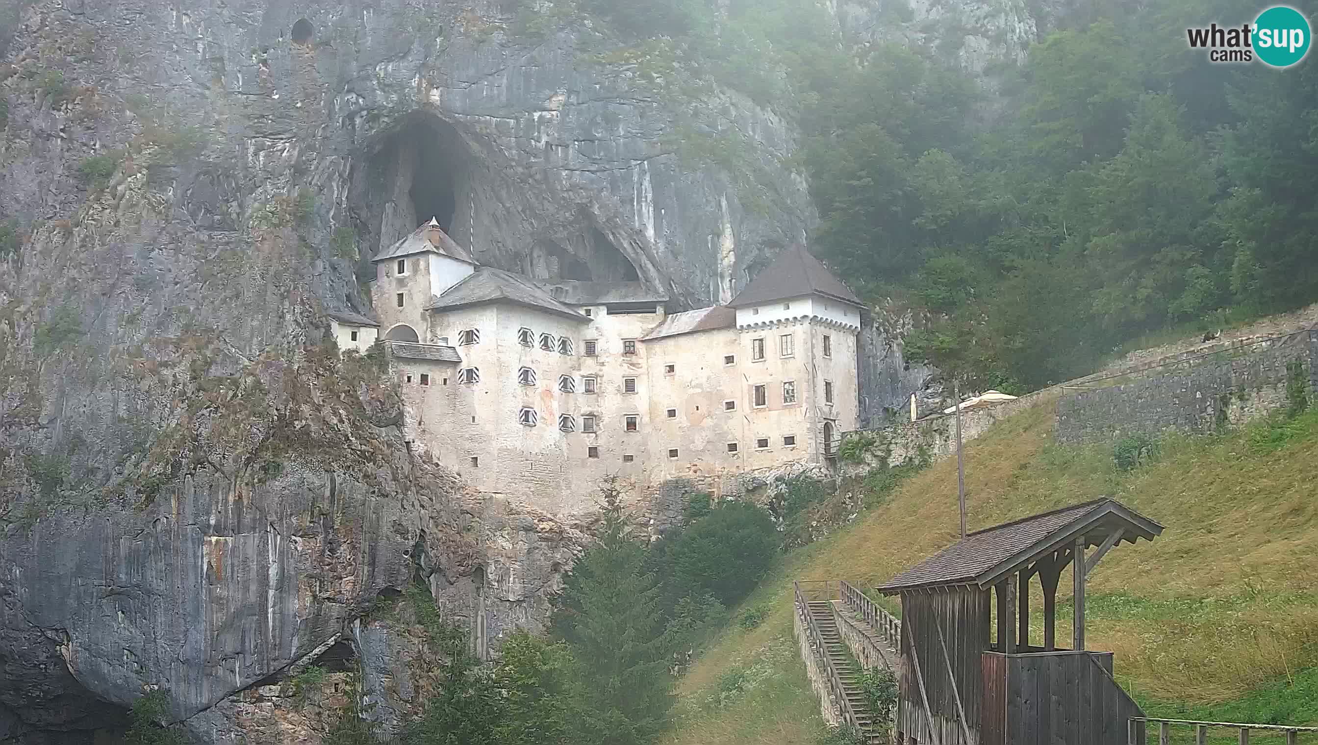 Web kamera Predjamski dvorac – Postojna – Slovenija