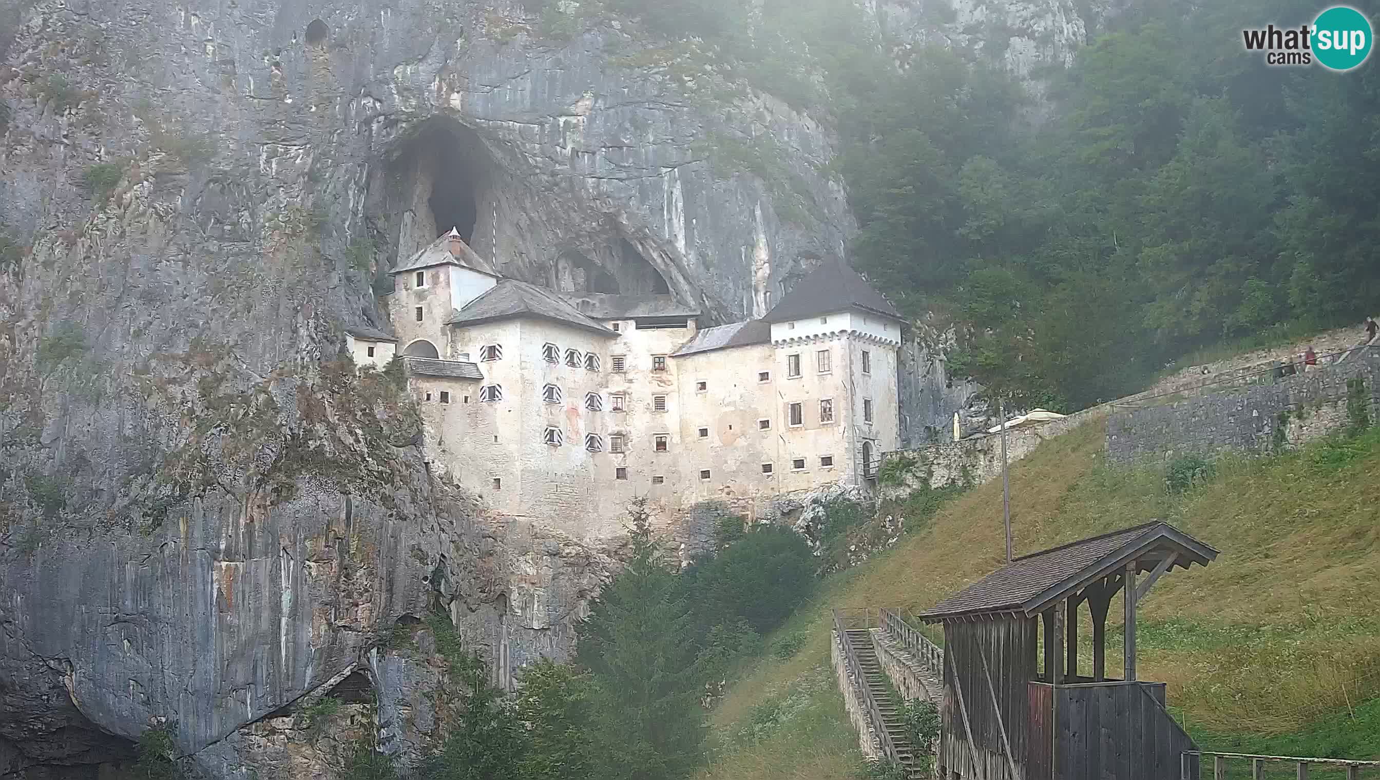 Web kamera Predjamski dvorac – Postojna – Slovenija