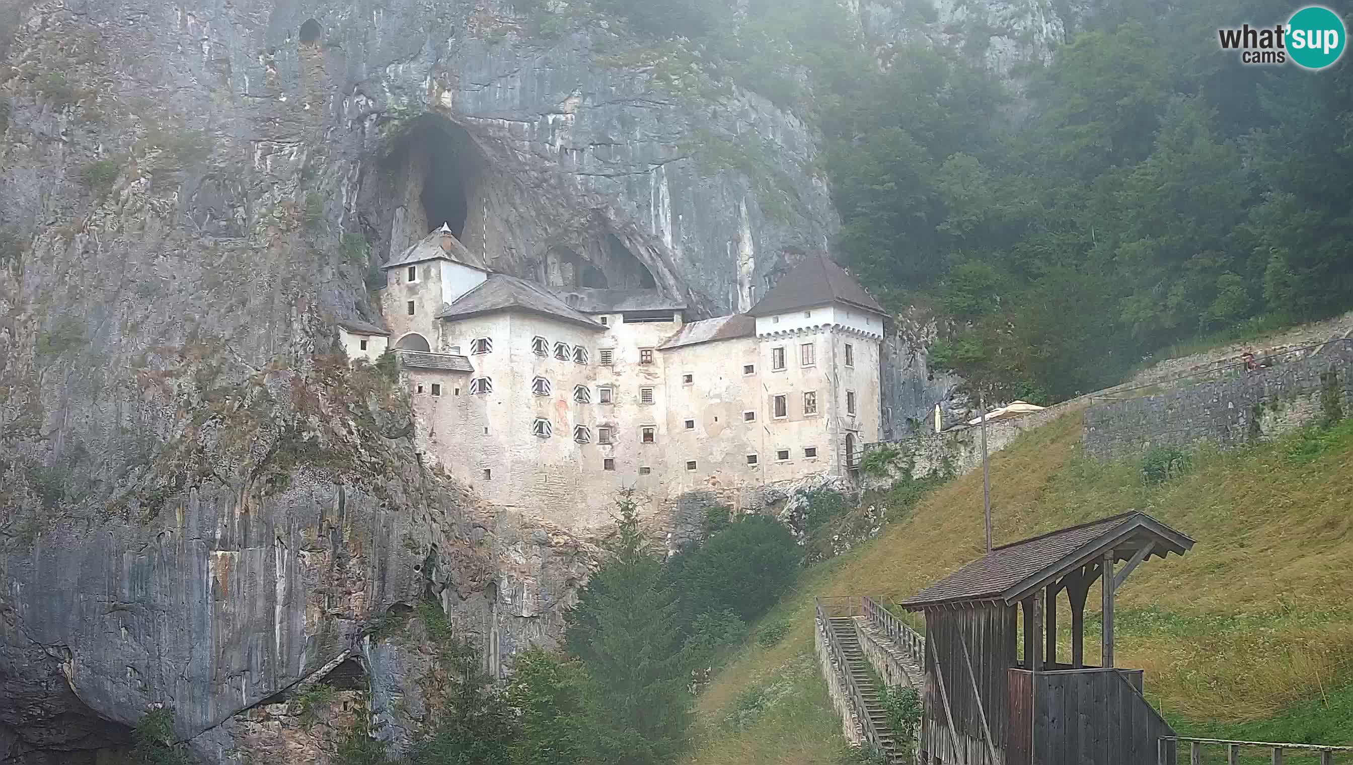 Live Webcam Grad Predjama – Château de Predjama – Postojna – Slovénie