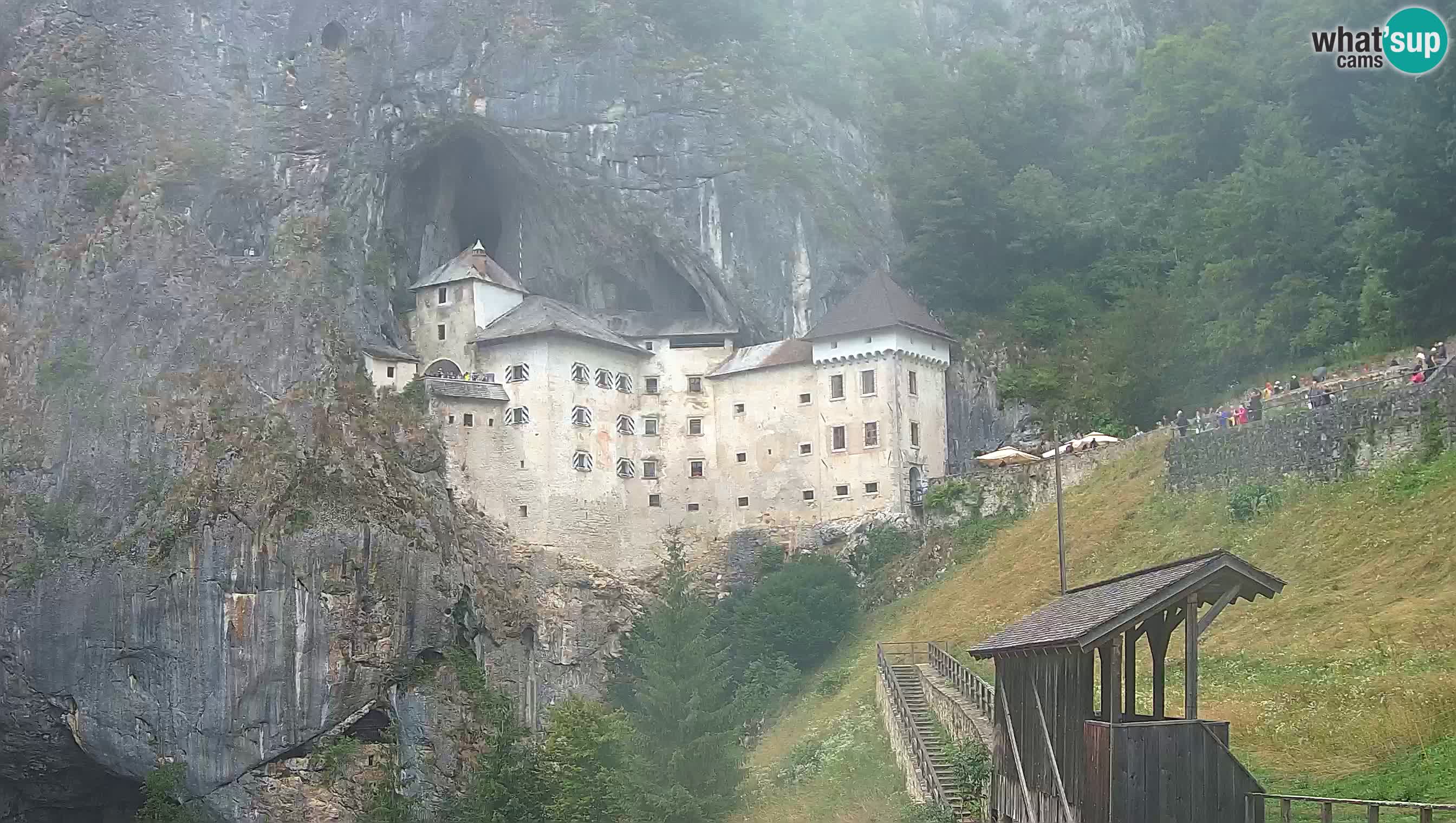 Live Webcam Grad Predjama – Château de Predjama – Postojna – Slovénie