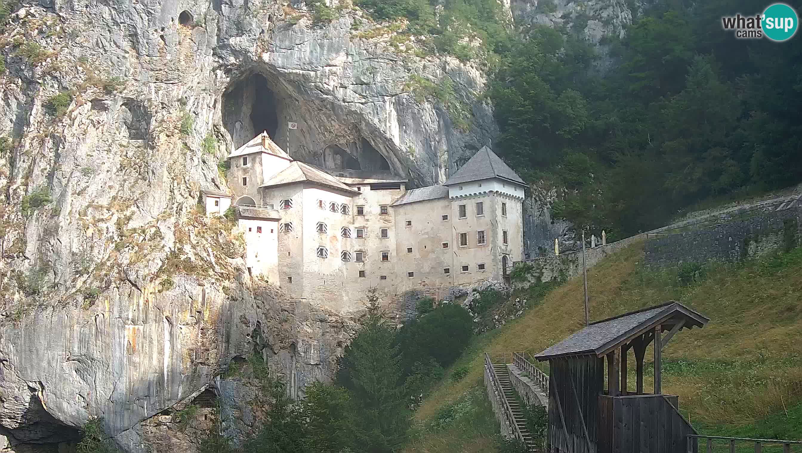 Live Webcam Höhlenburg Predjama – Postojna – Slowenien