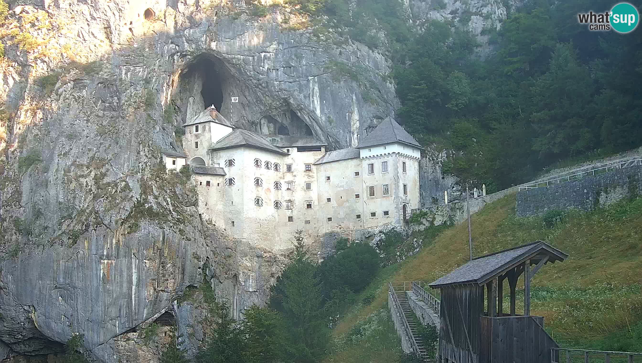 Live Webcam Predjamski grad – Predjama Castle – Postojna – Slovenia