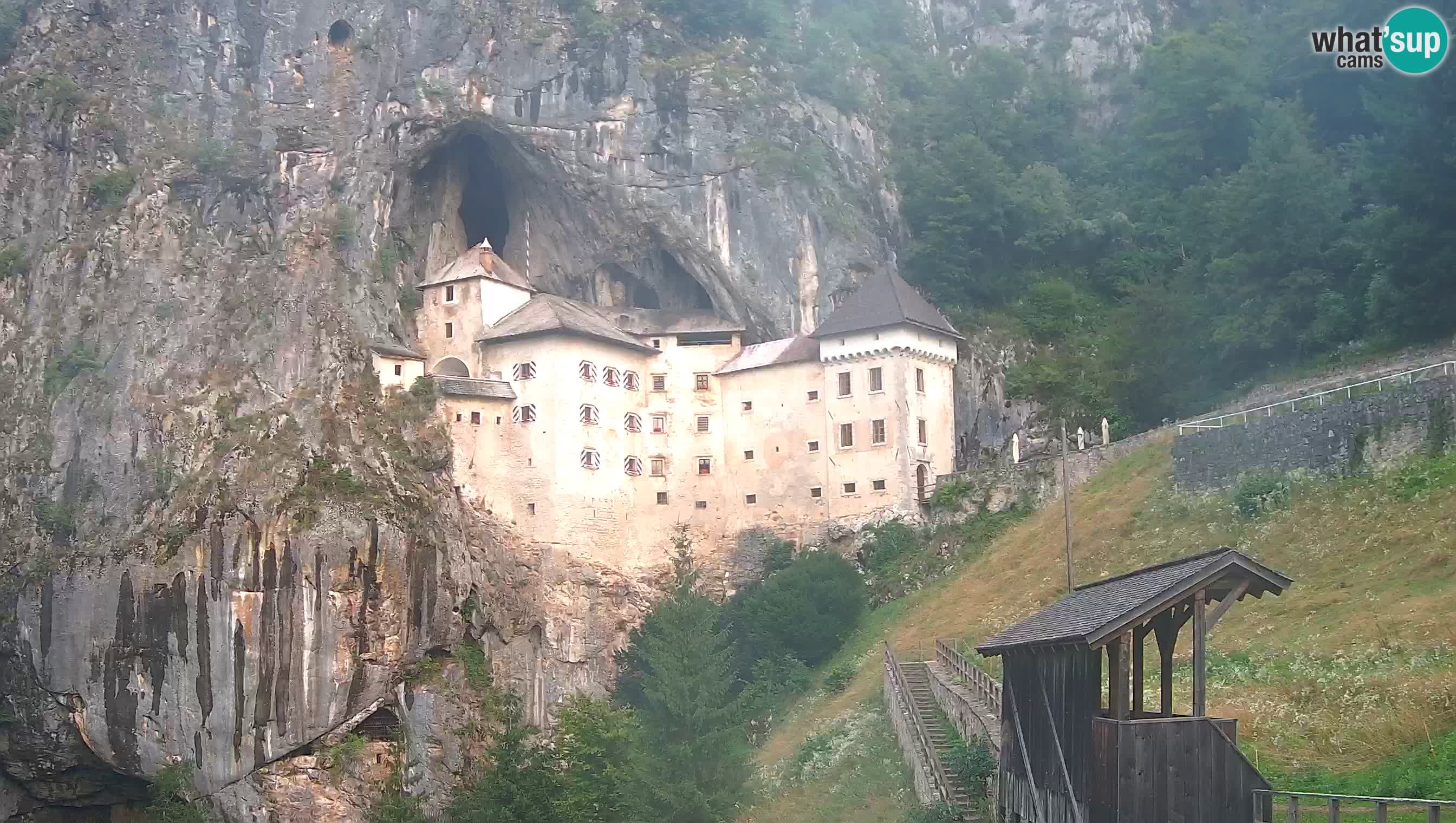 Live Webcam Predjamski grad – Predjama Castle – Postojna – Slovenia