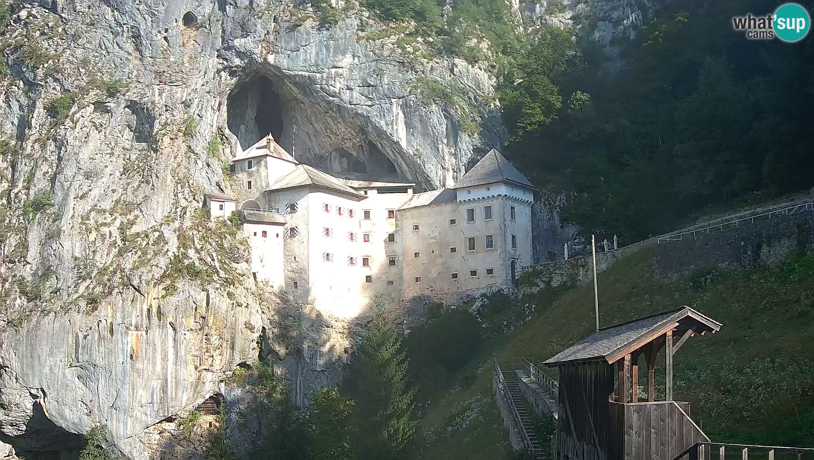 Live Webcam Höhlenburg Predjama – Postojna – Slowenien