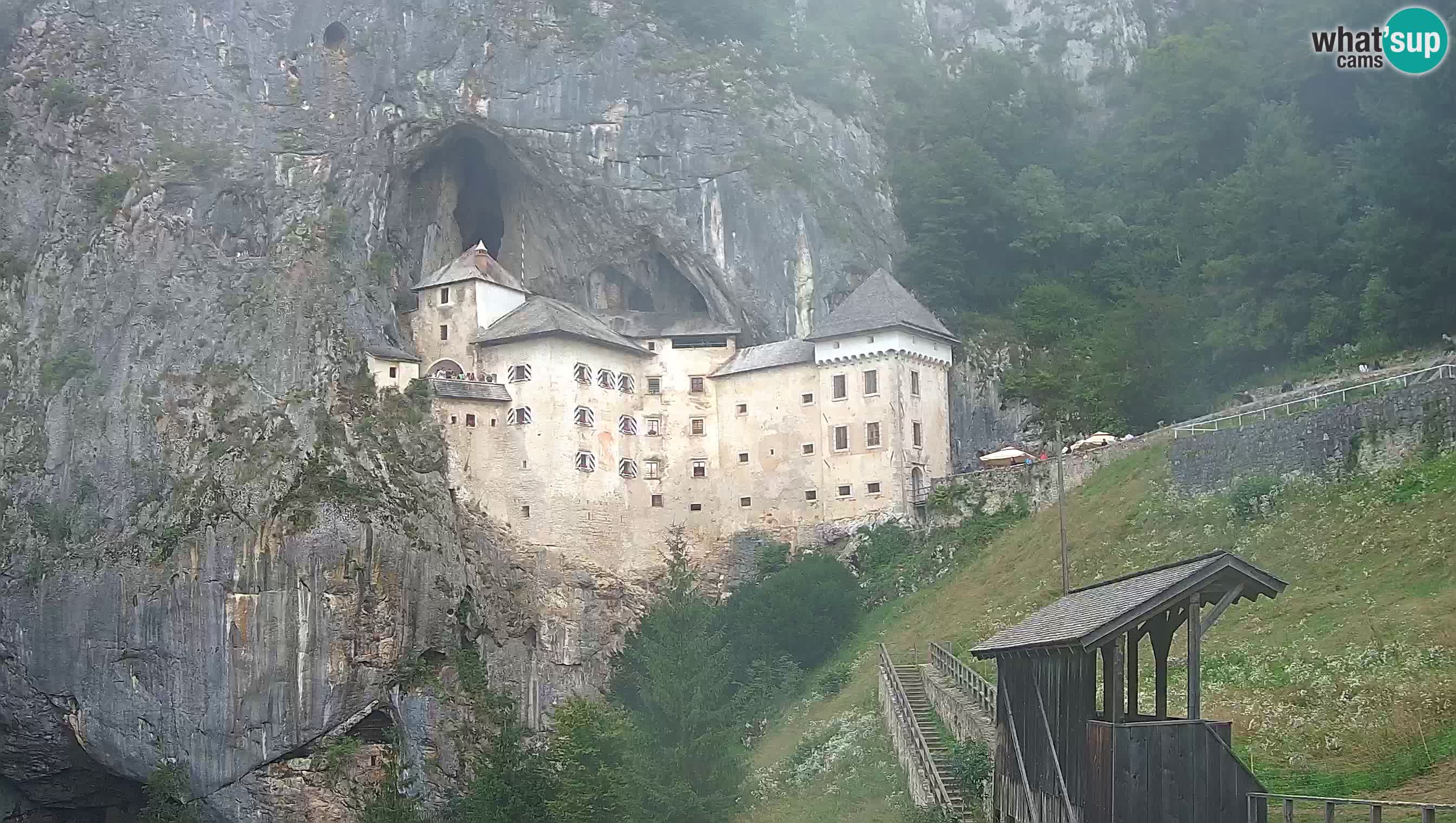 Live Webcam Höhlenburg Predjama – Postojna – Slowenien