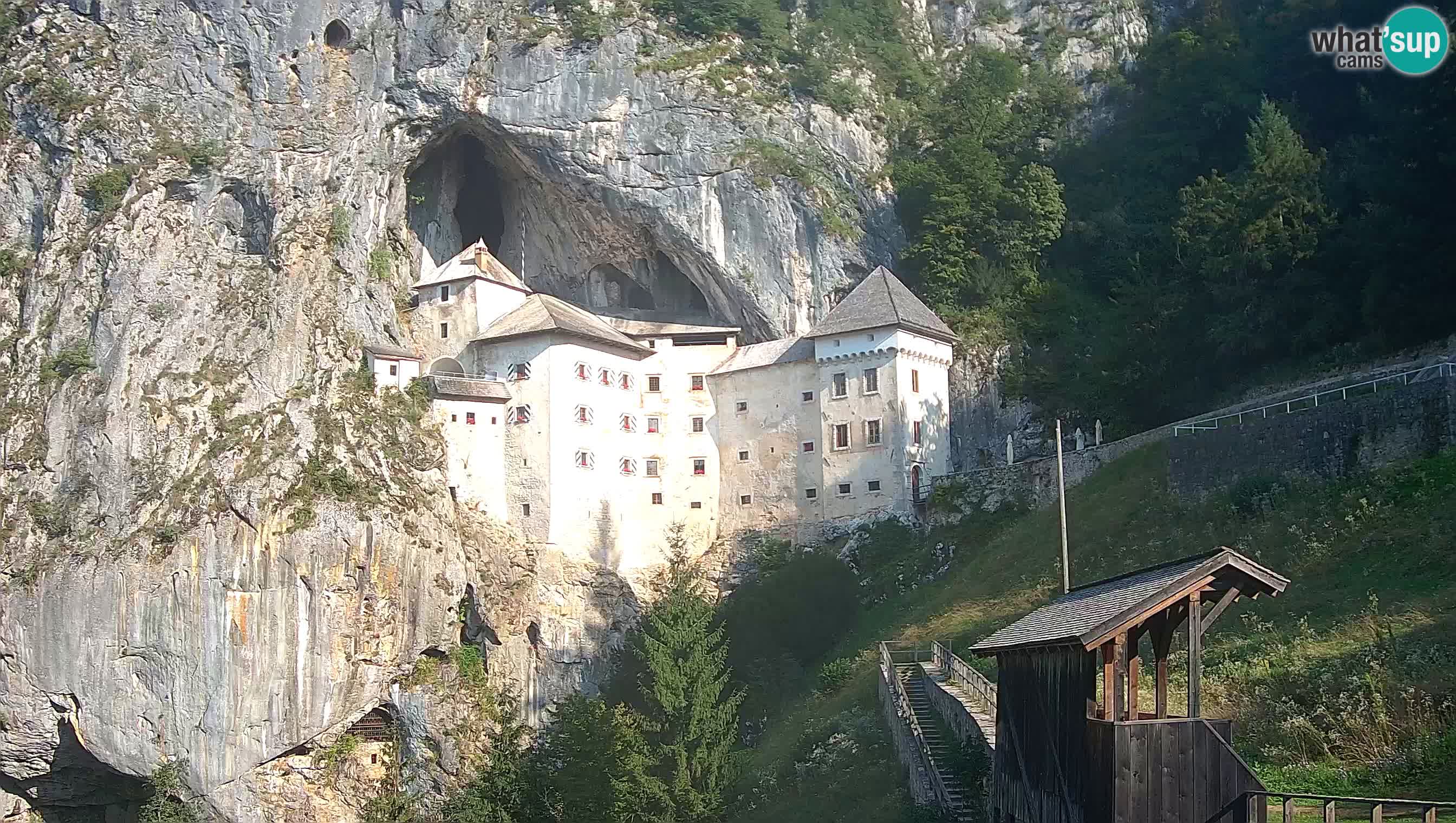 Live Webcam Höhlenburg Predjama – Postojna – Slowenien