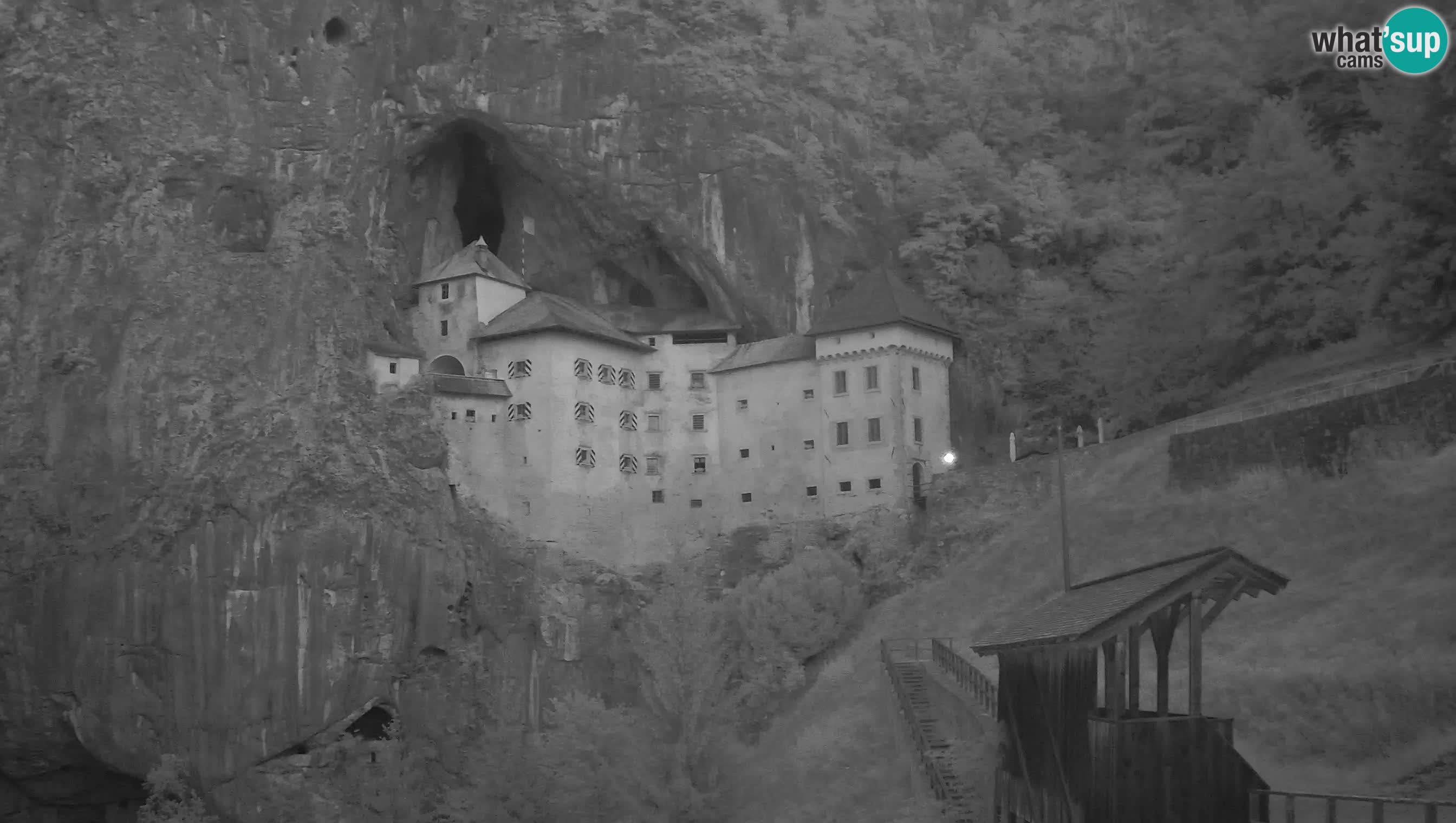 Live Webcam Höhlenburg Predjama – Postojna – Slowenien