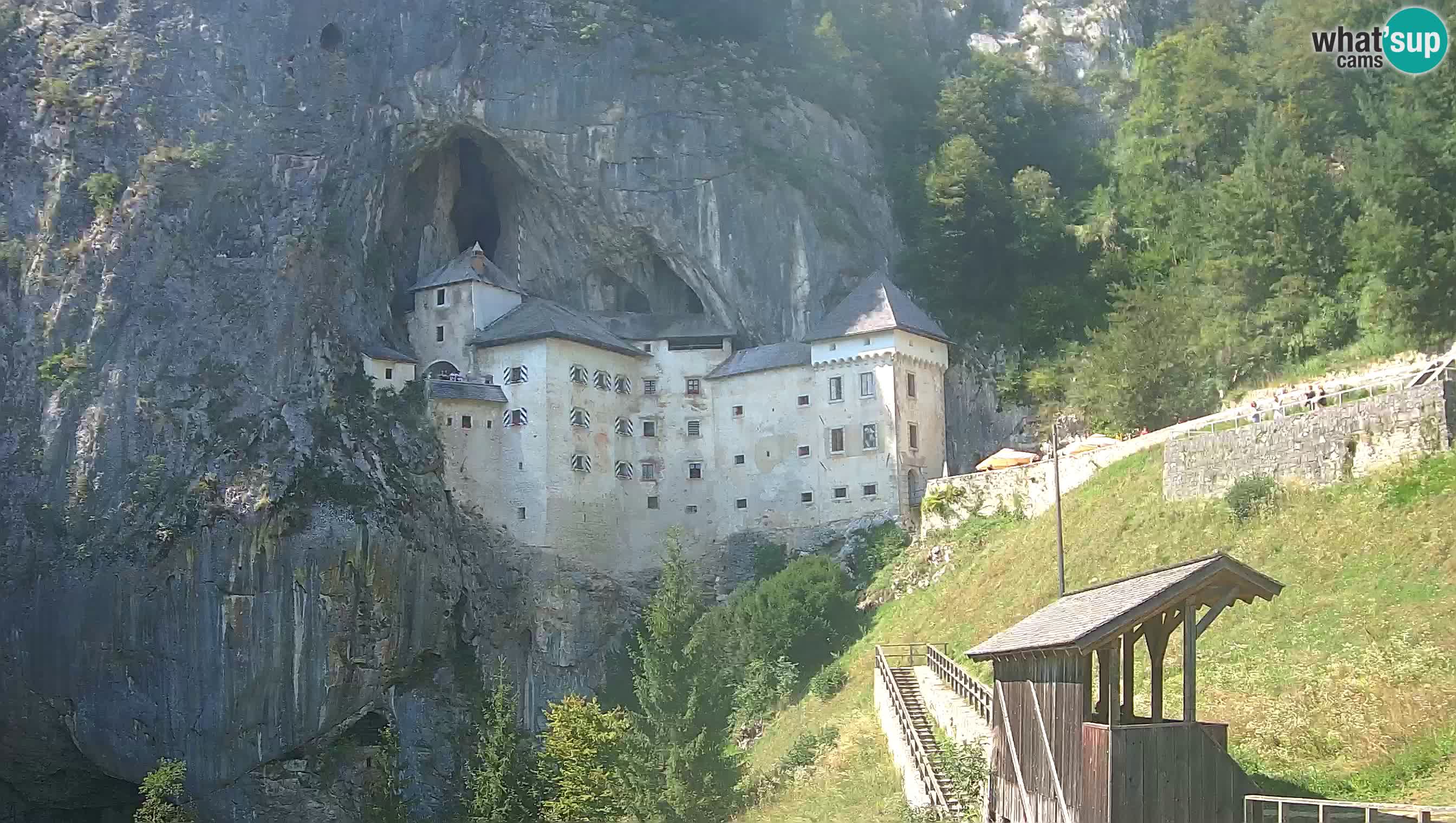 Live Webcam Höhlenburg Predjama – Postojna – Slowenien