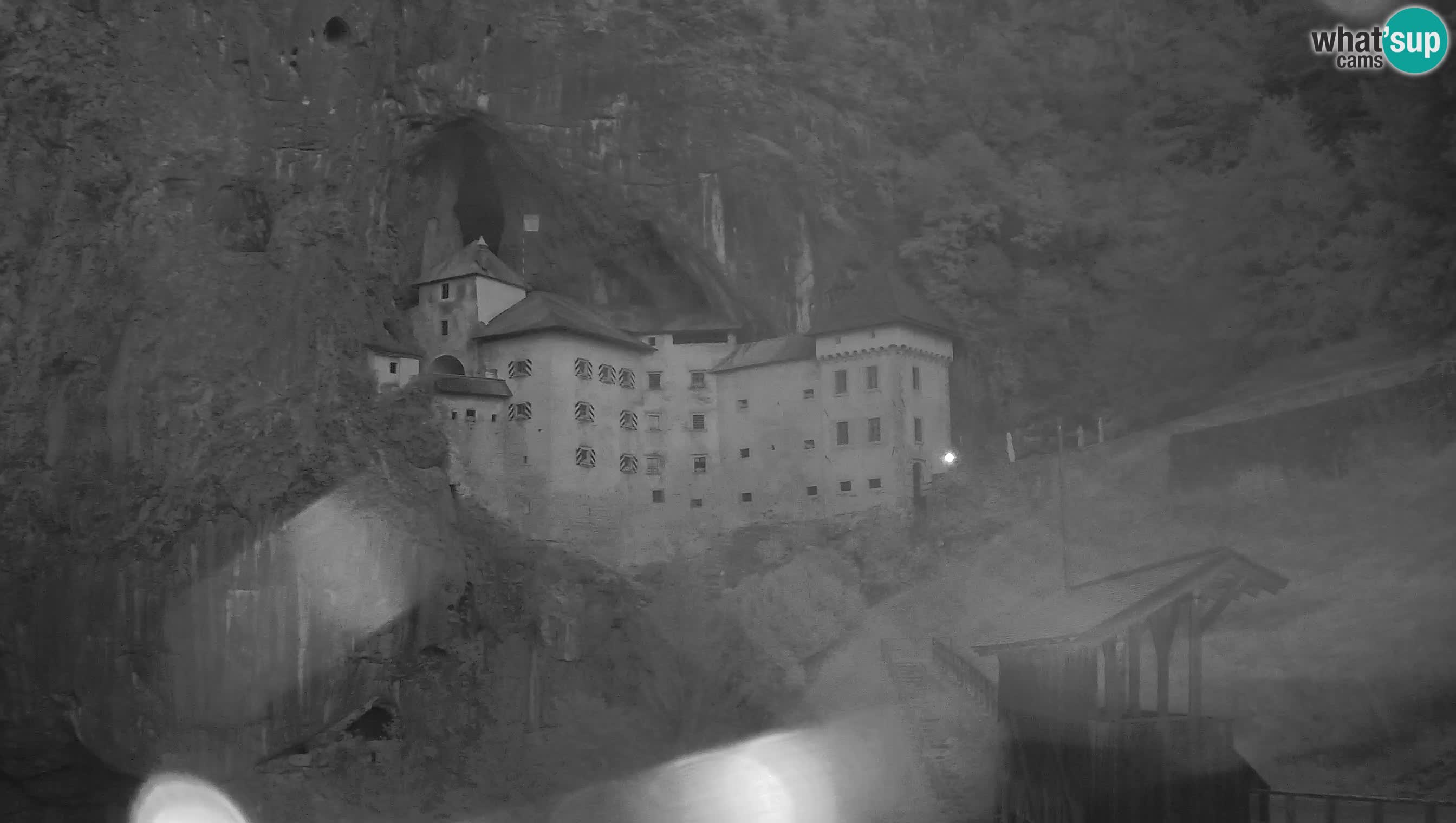 Live Webcam Grad Predjama – Château de Predjama – Postojna – Slovénie