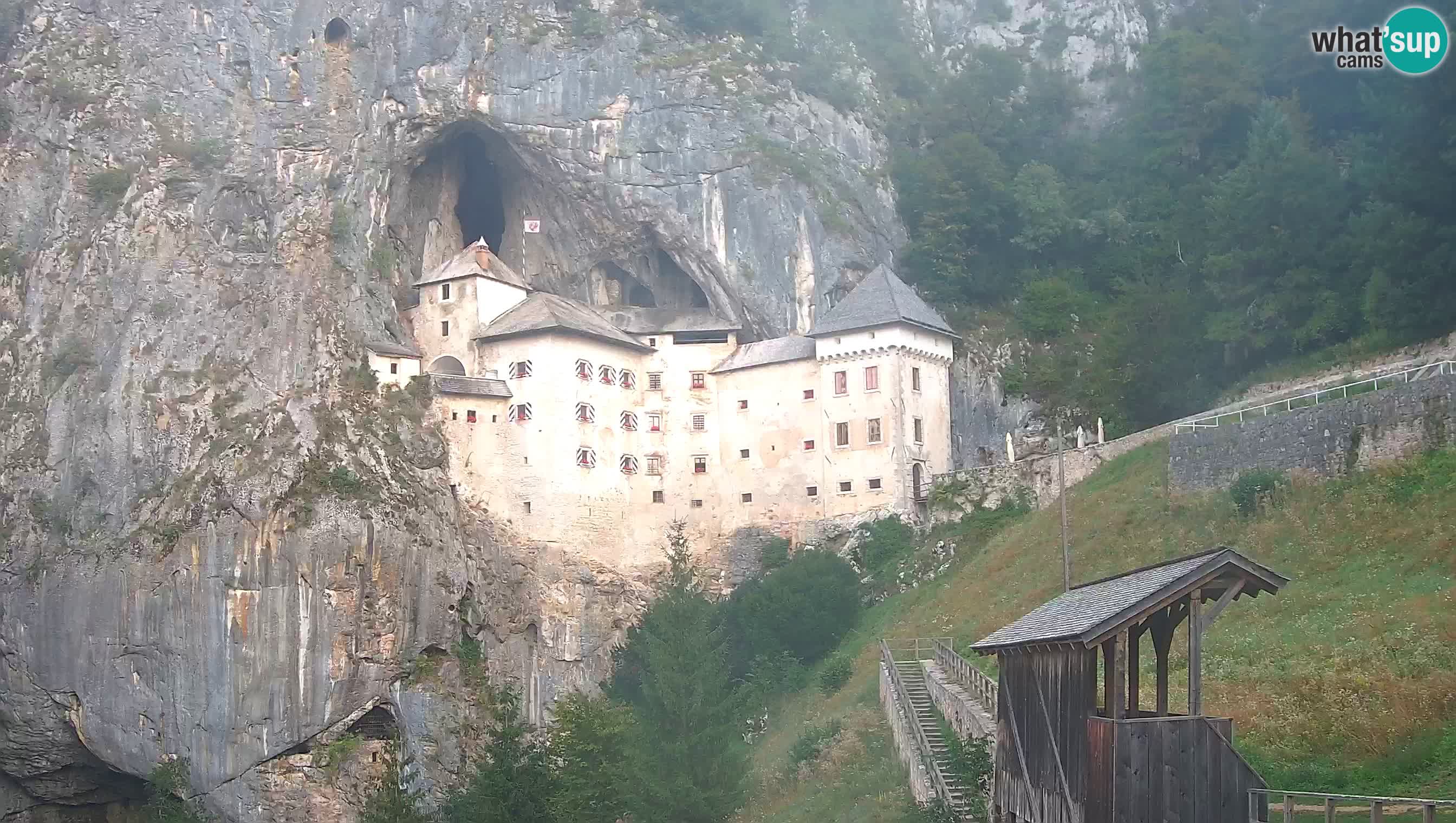 Live Webcam Grad Predjama – Château de Predjama – Postojna – Slovénie