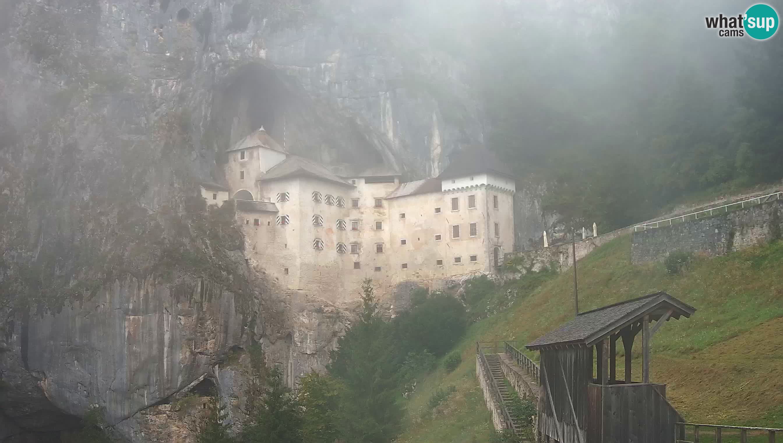 Web kamera Predjamski dvorac – Postojna – Slovenija