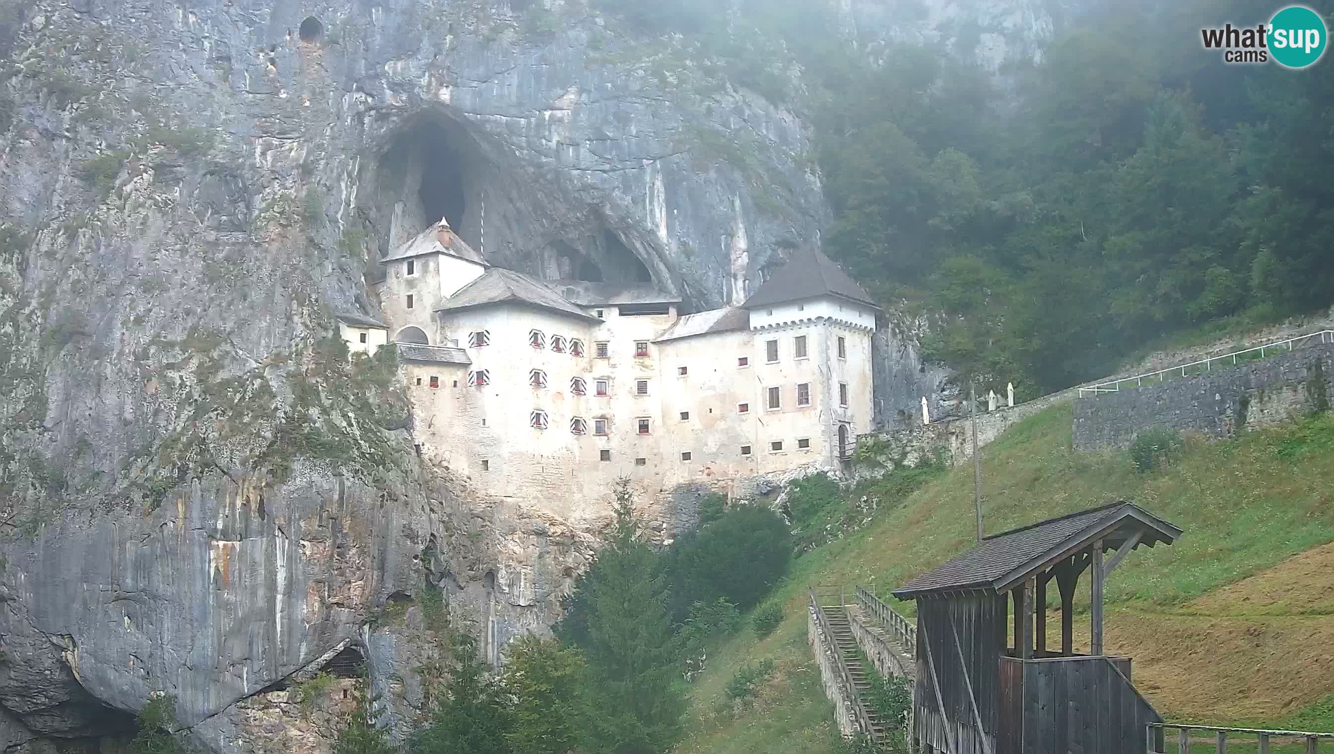 Live Webcam Höhlenburg Predjama – Postojna – Slowenien