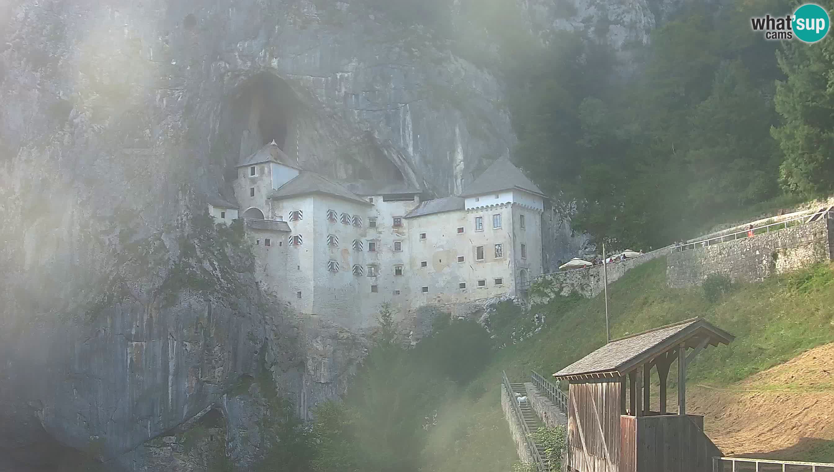 Live Webcam Grad Predjama – Château de Predjama – Postojna – Slovénie