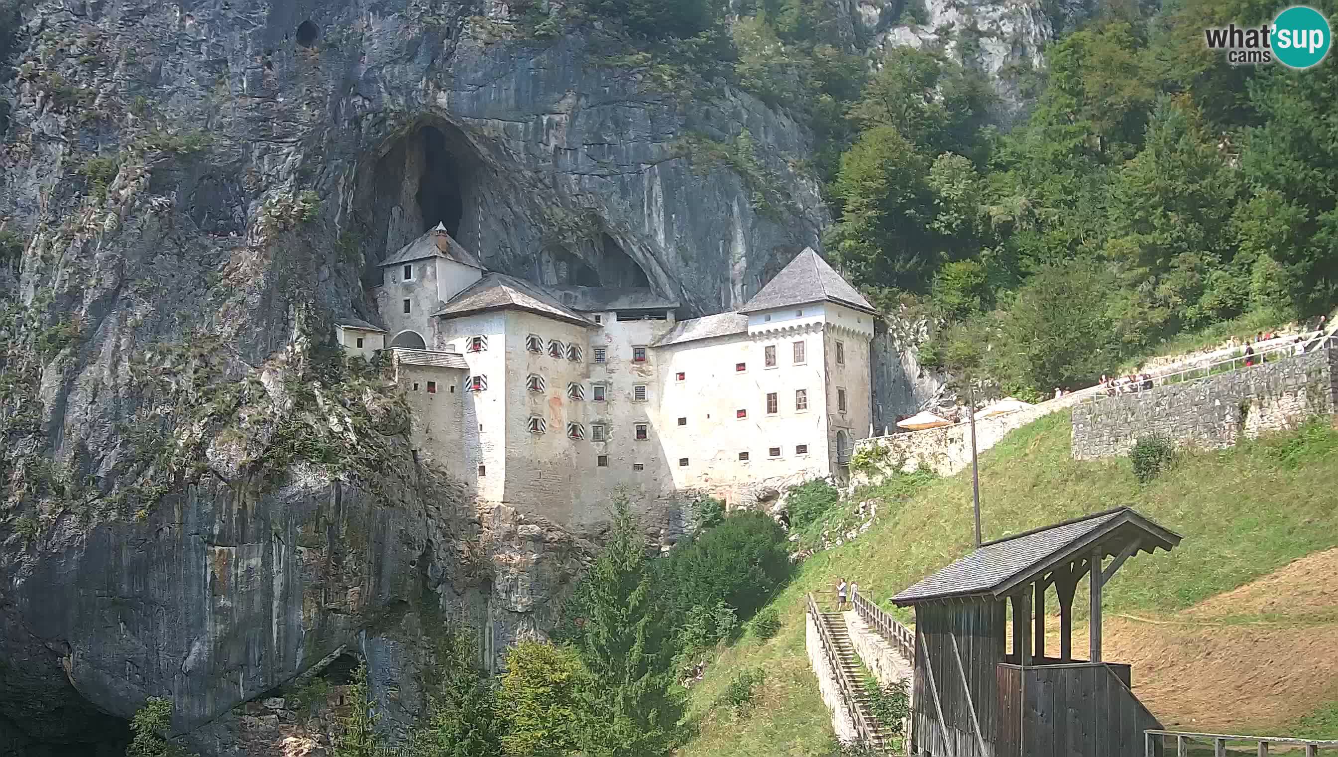 Live Webcam Höhlenburg Predjama – Postojna – Slowenien