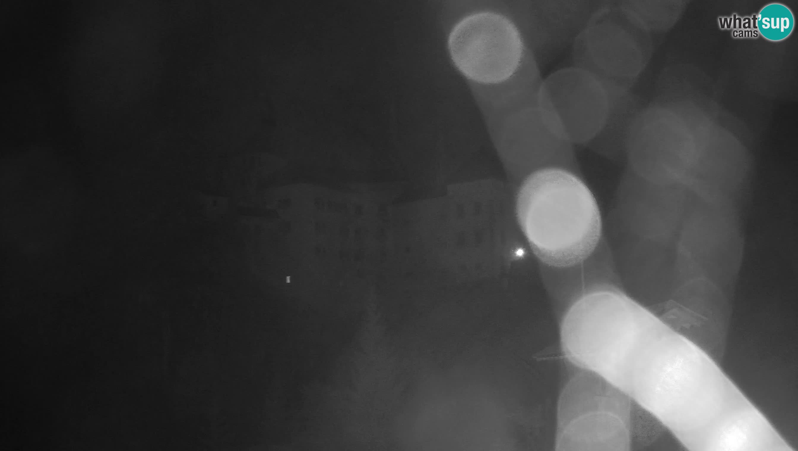 Live Webcam Grad Predjama – Château de Predjama – Postojna – Slovénie