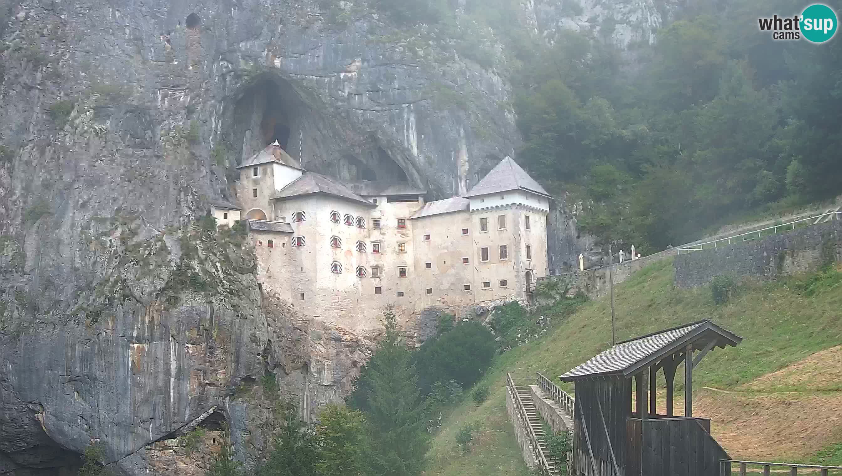 Live Webcam Höhlenburg Predjama – Postojna – Slowenien