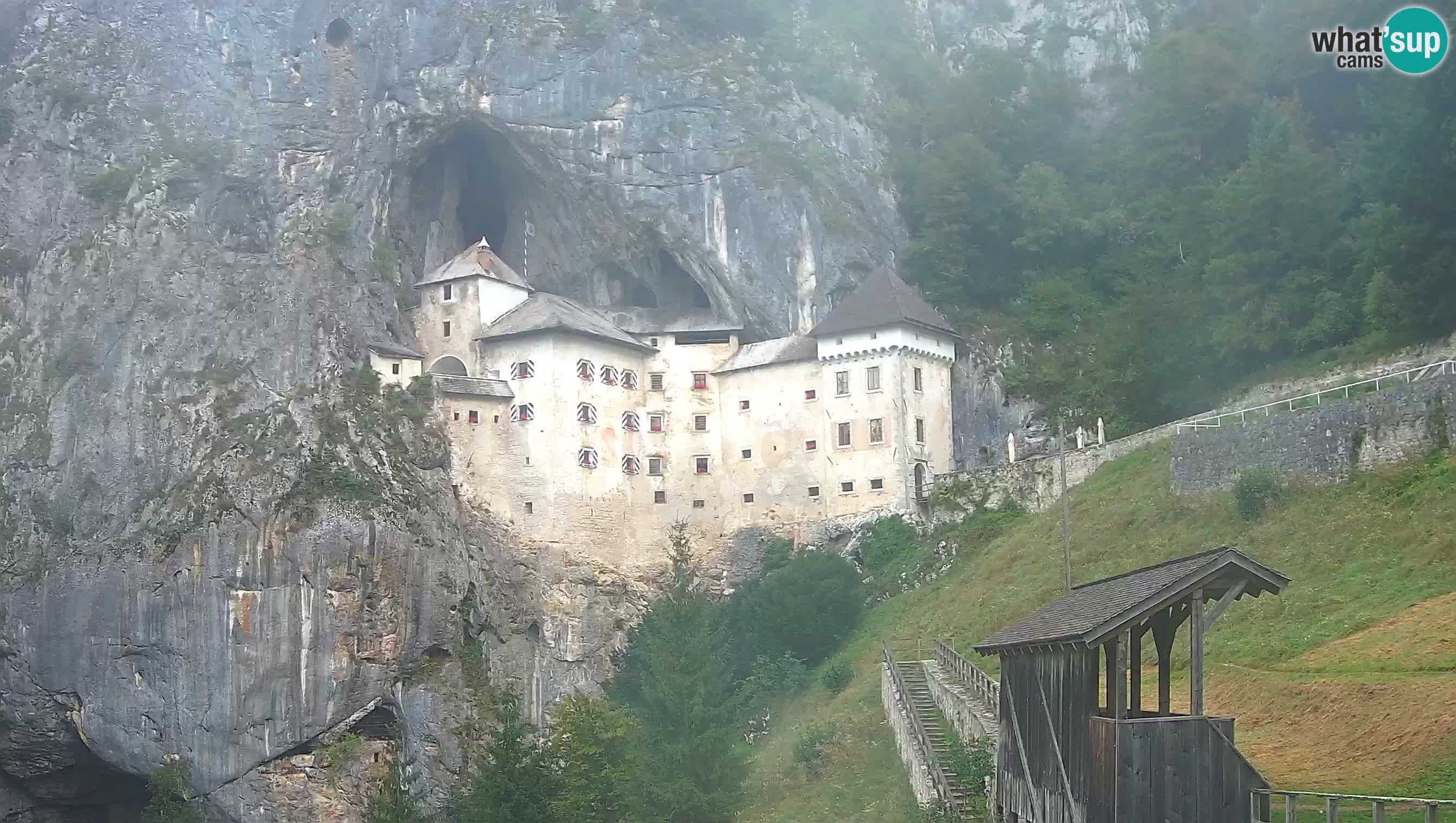 Web kamera Predjamski dvorac – Postojna – Slovenija