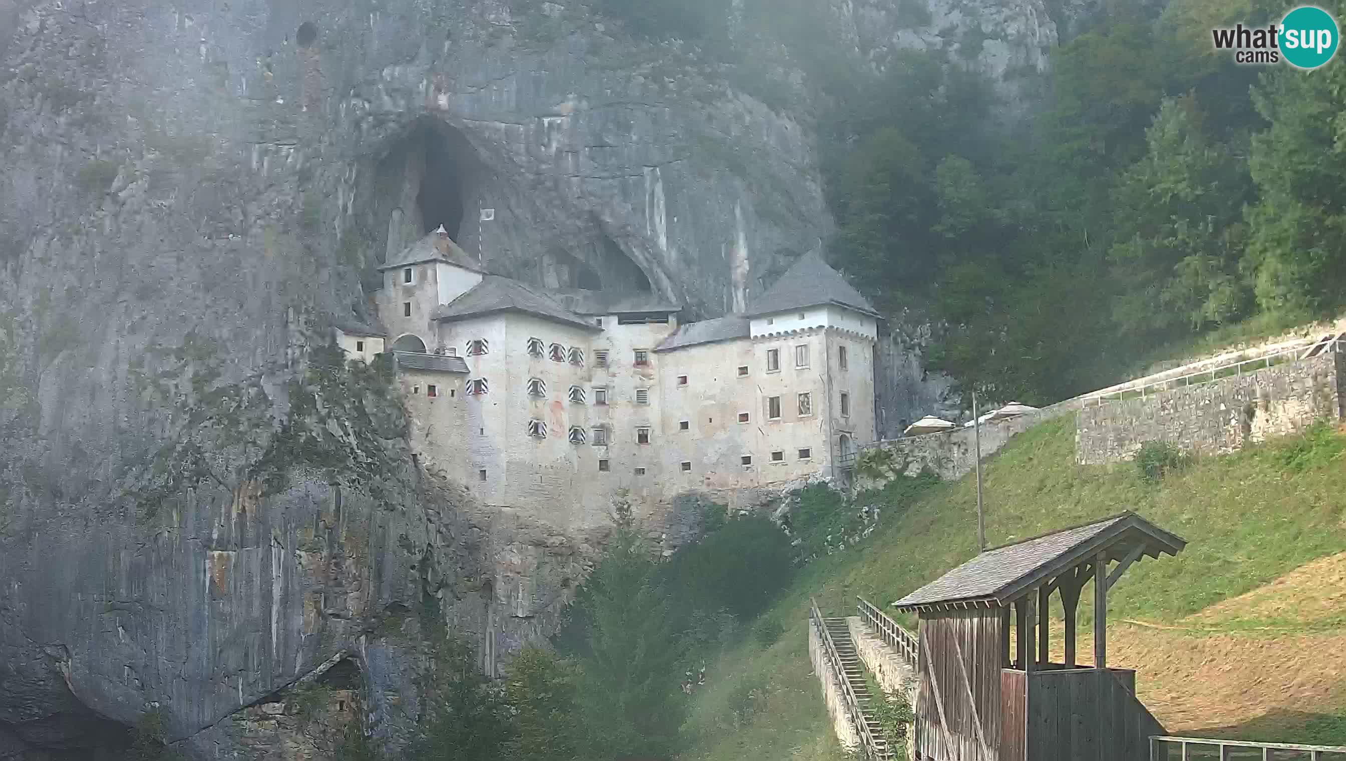 Live Webcam Grad Predjama – Château de Predjama – Postojna – Slovénie