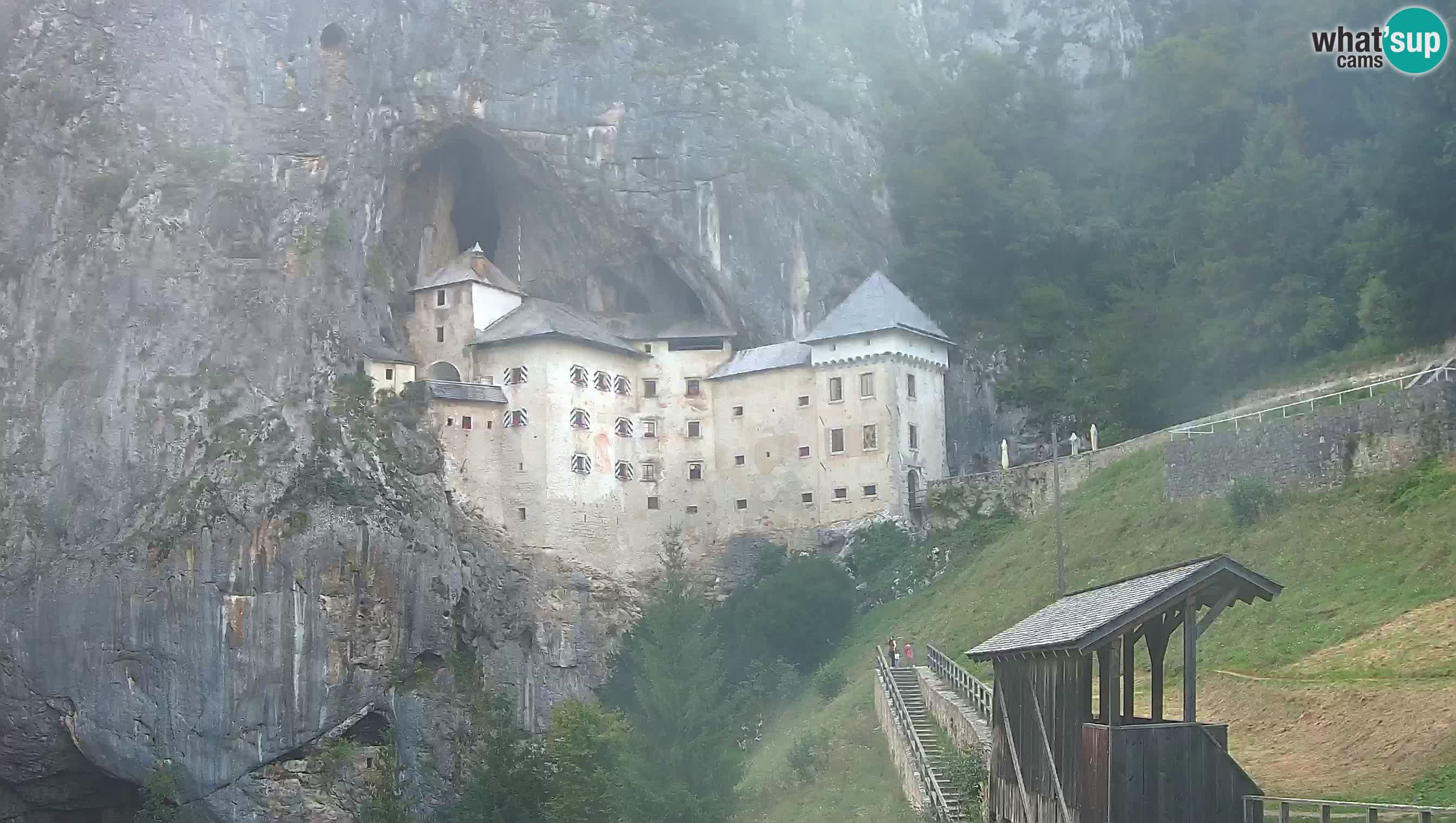 Live Webcam Grad Predjama – Château de Predjama – Postojna – Slovénie