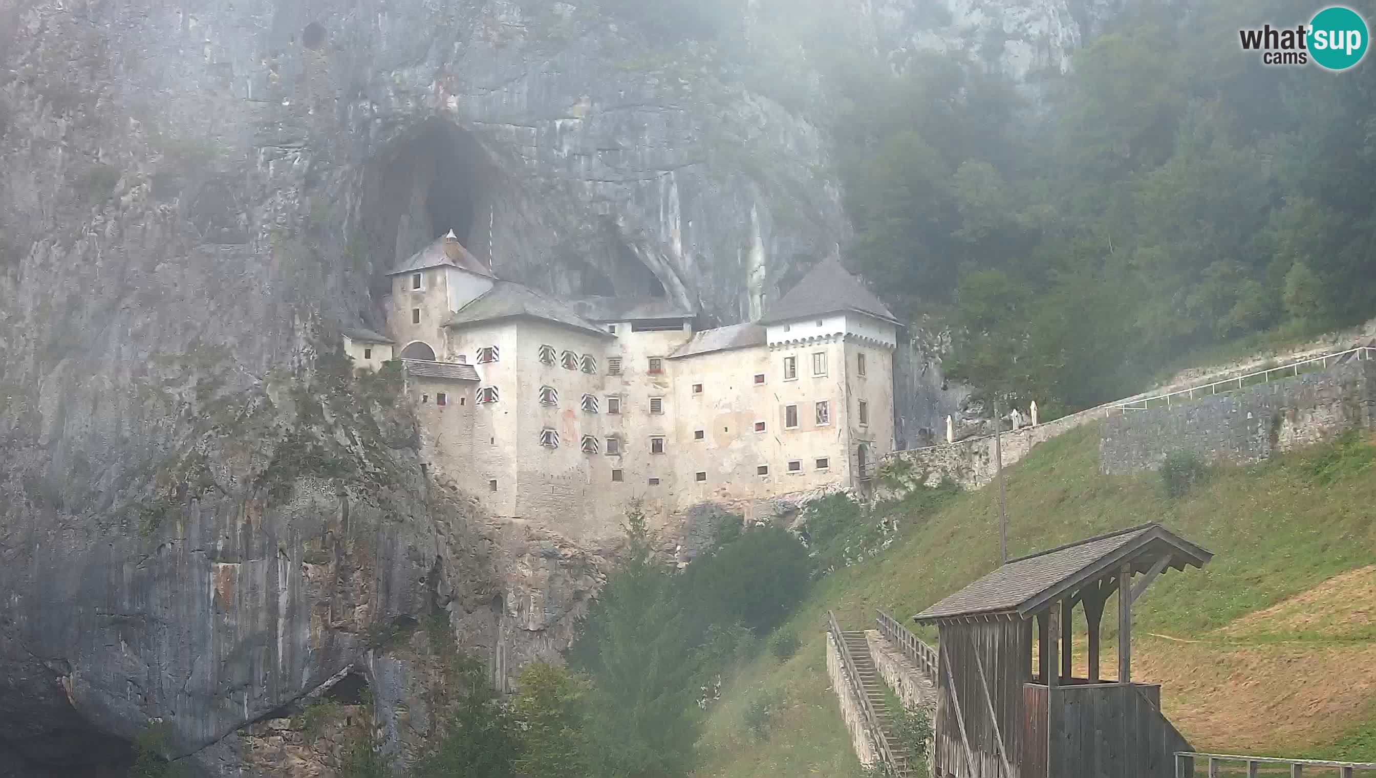 Web kamera Predjamski dvorac – Postojna – Slovenija