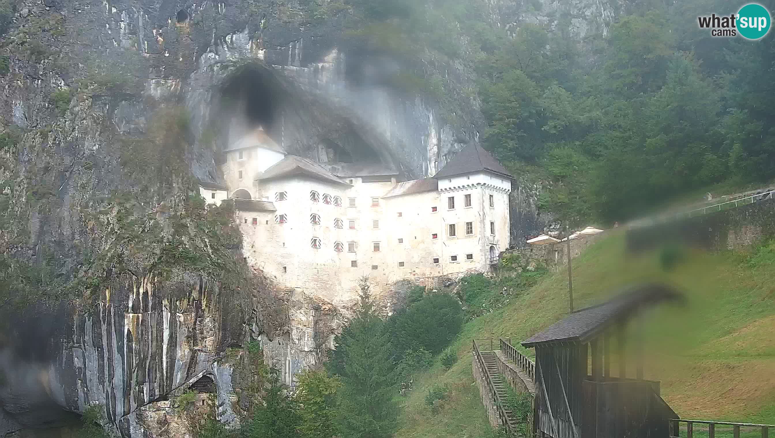 Live Webcam Grad Predjama – Château de Predjama – Postojna – Slovénie