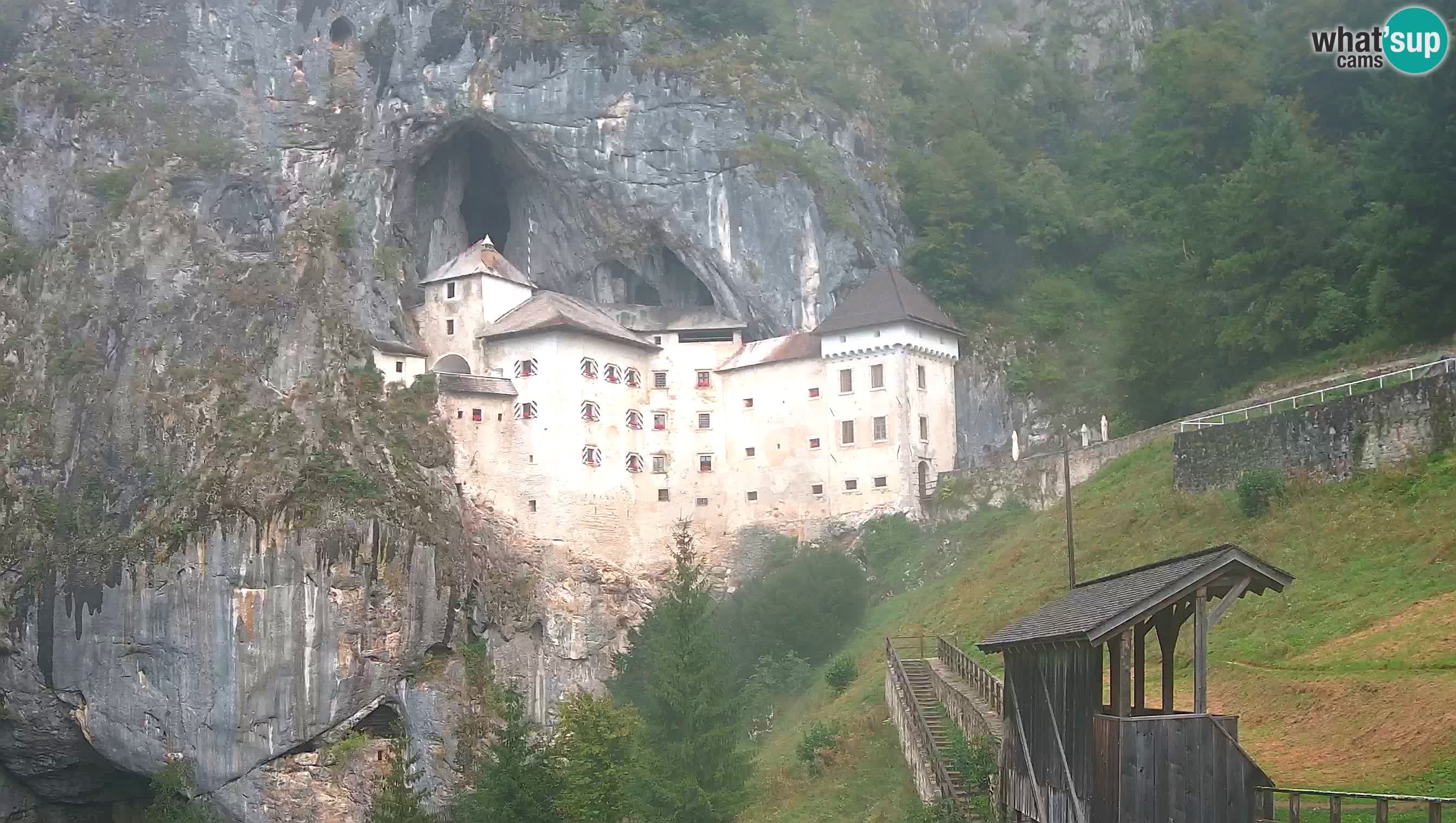 Live Webcam Grad Predjama – Château de Predjama – Postojna – Slovénie