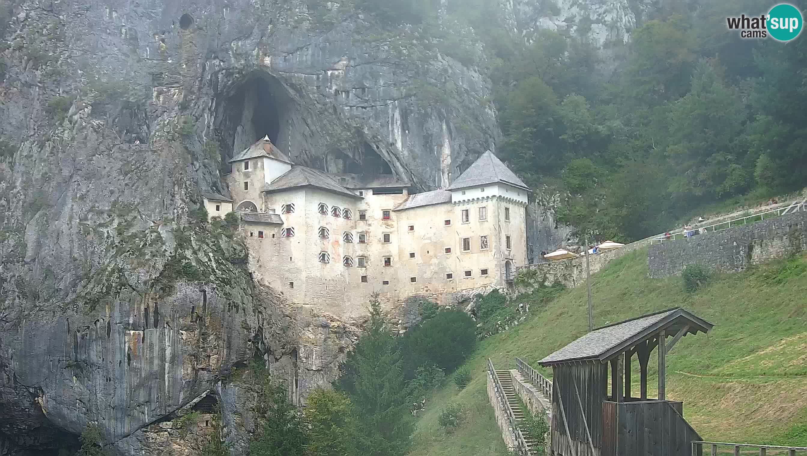 Live Webcam Grad Predjama – Château de Predjama – Postojna – Slovénie