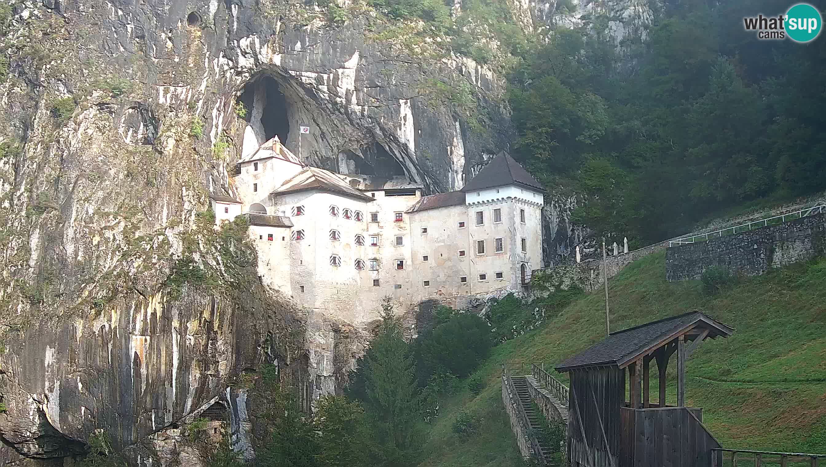 Live Webcam Grad Predjama – Château de Predjama – Postojna – Slovénie