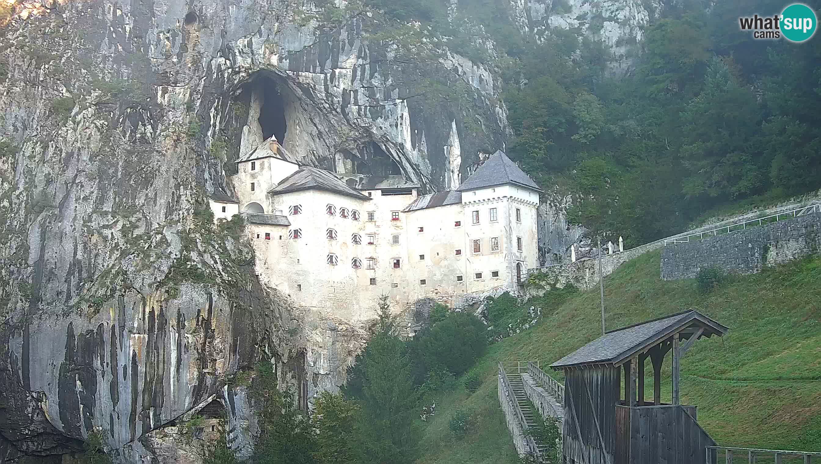 Live Webcam Höhlenburg Predjama – Postojna – Slowenien