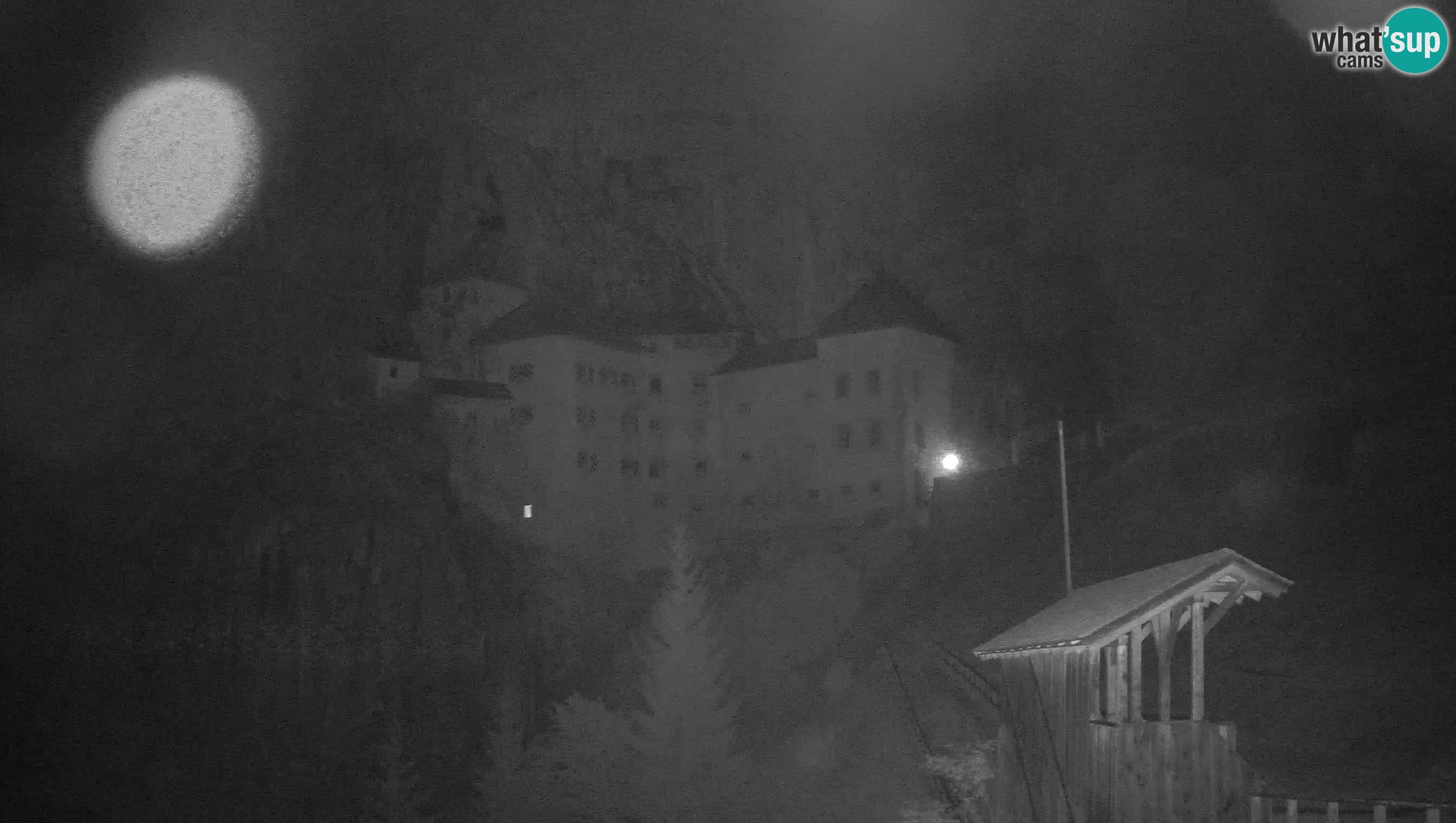 Live Webcam Grad Predjama – Château de Predjama – Postojna – Slovénie