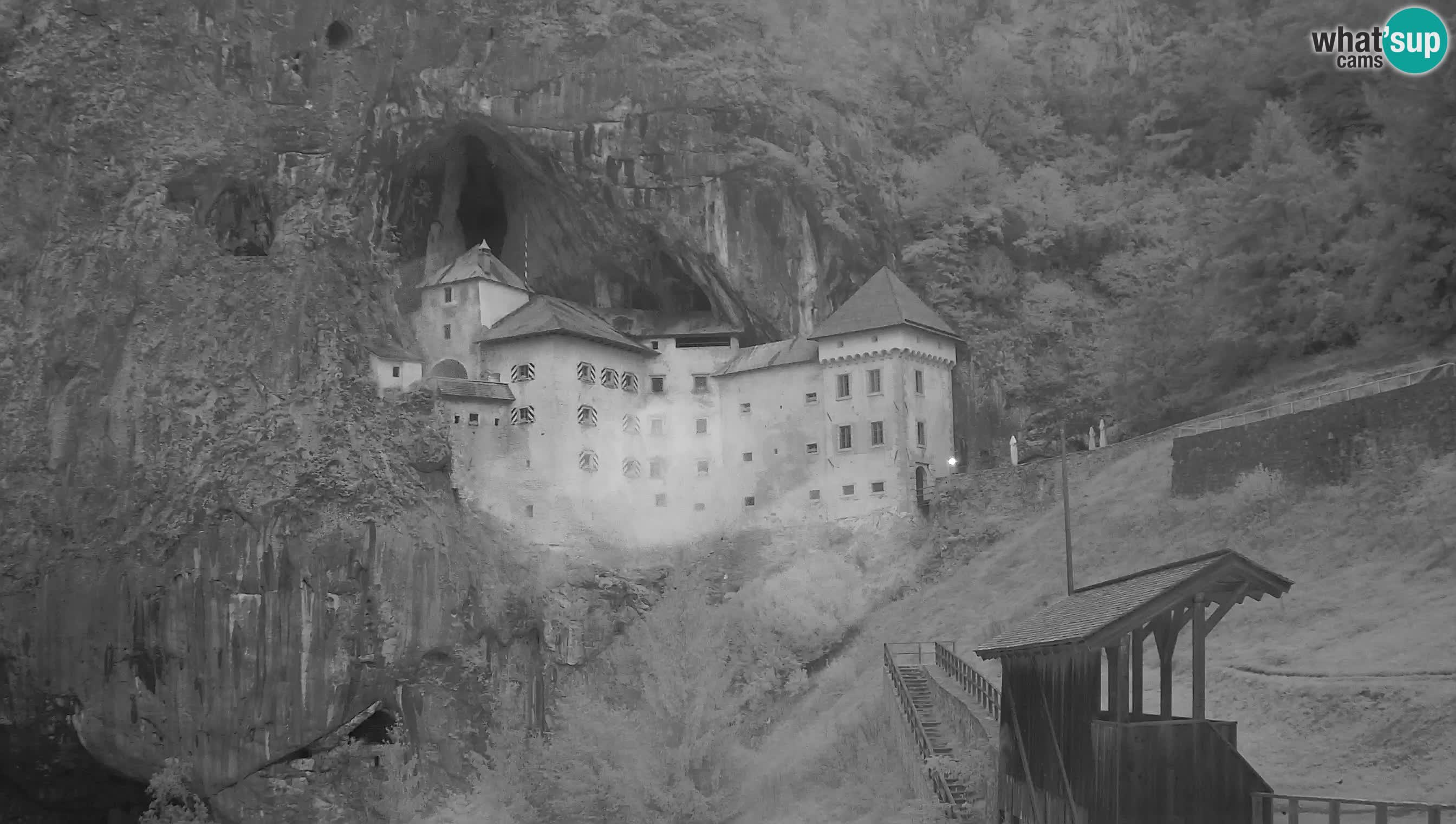 Live Webcam Predjamski grad – Predjama Castle – Postojna – Slovenia
