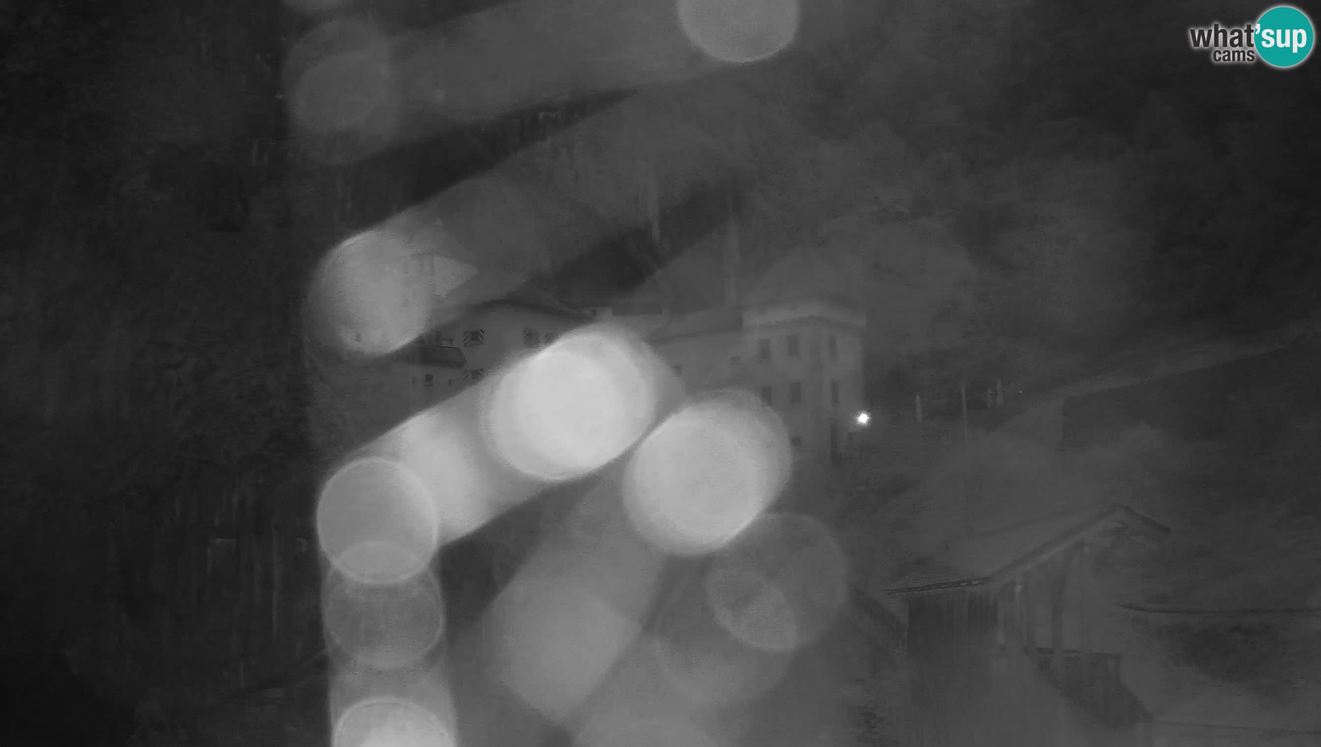 Live Webcam Grad Predjama – Château de Predjama – Postojna – Slovénie