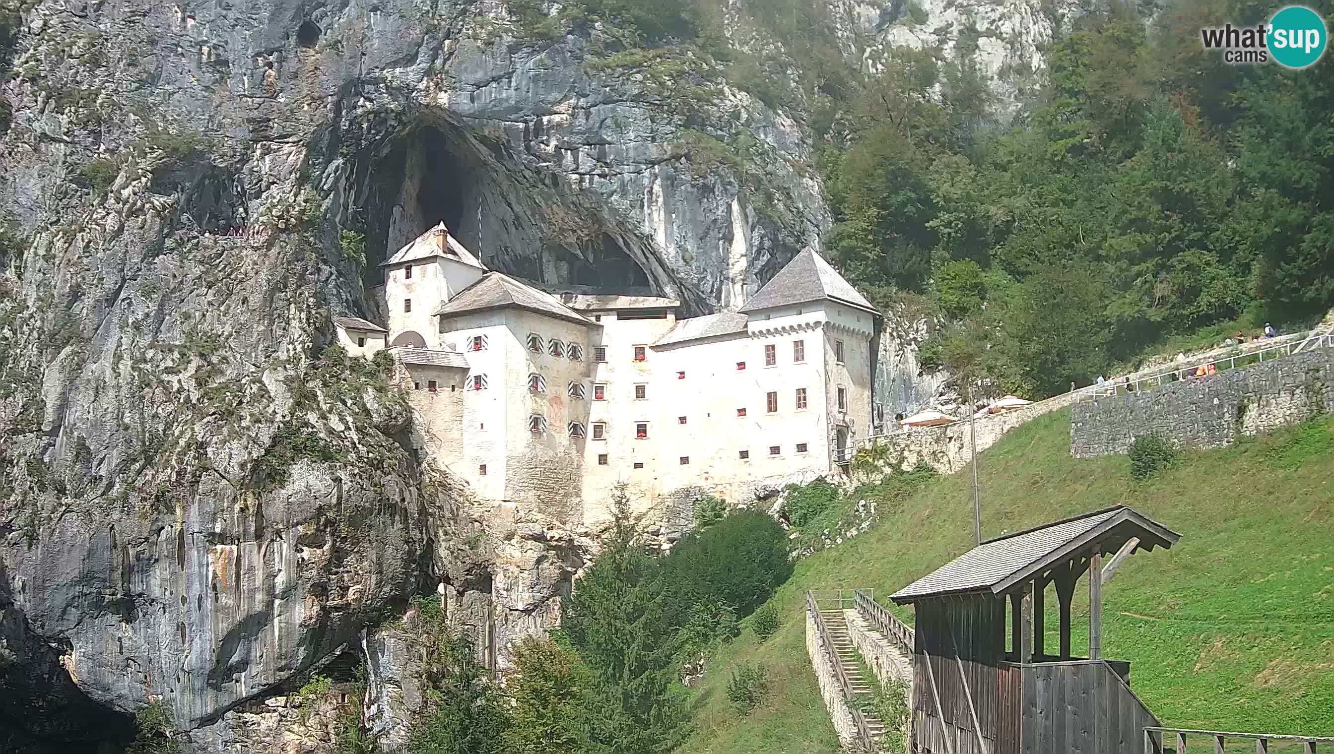 Live Webcam Grad Predjama – Château de Predjama – Postojna – Slovénie