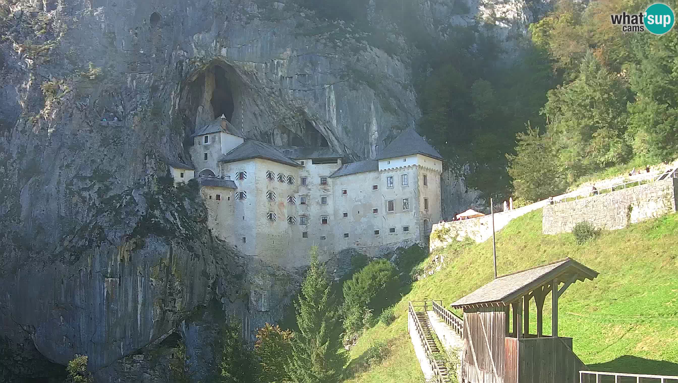 Live Webcam Predjamski grad – Predjama Castle – Postojna – Slovenia