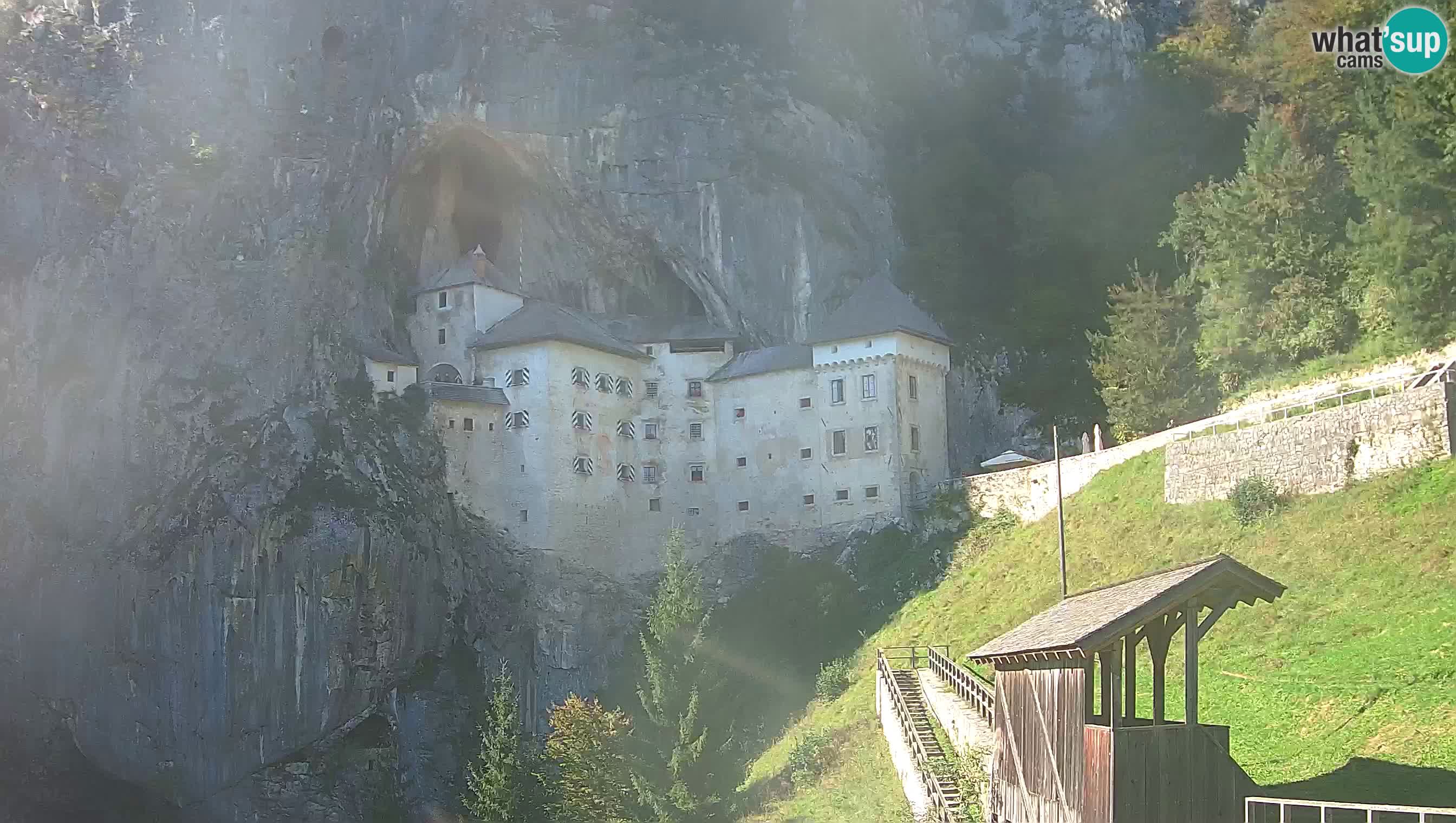 Live Webcam Predjamski grad – Predjama Castle – Postojna – Slovenia