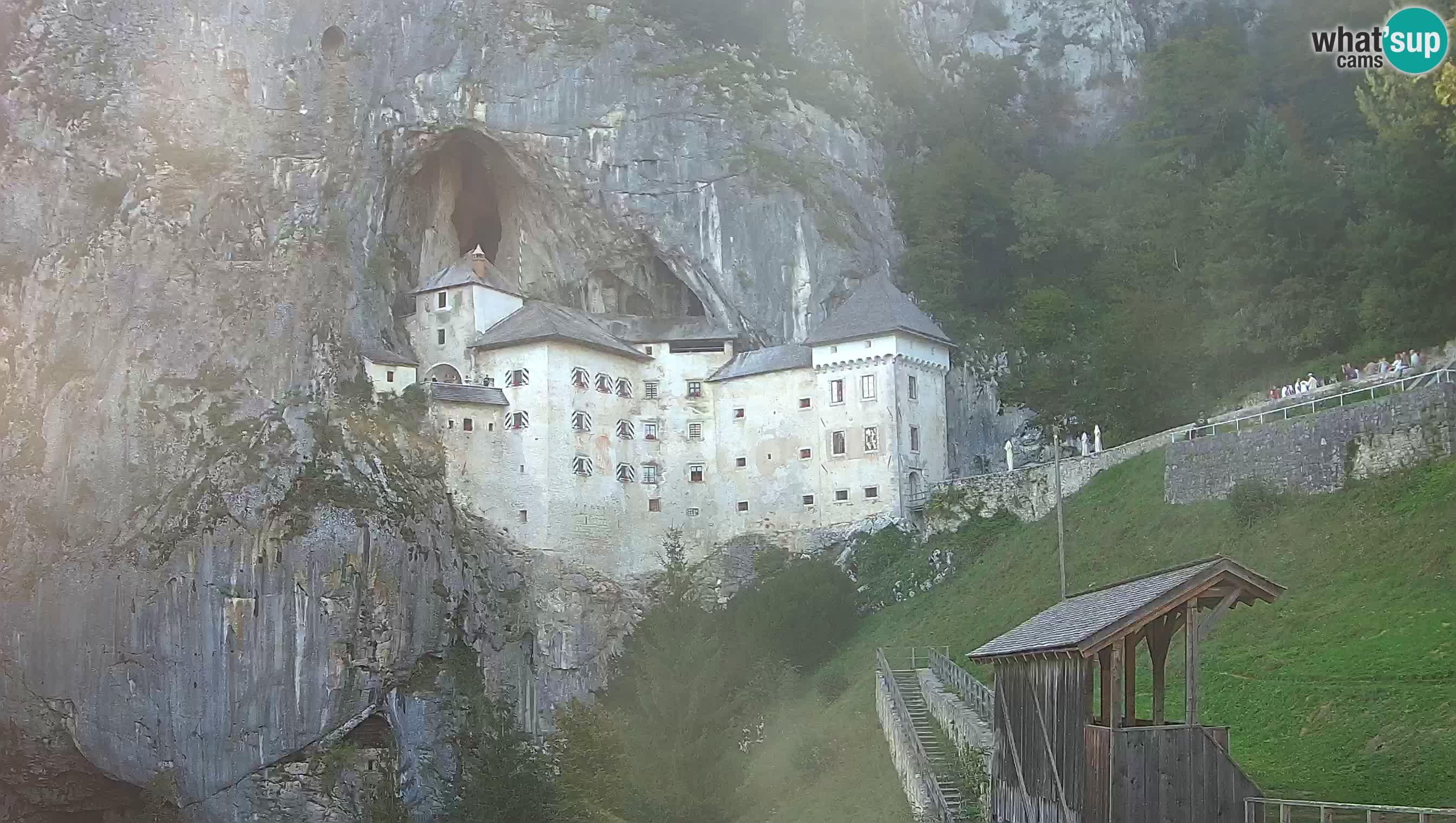 Live Webcam Höhlenburg Predjama – Postojna – Slowenien