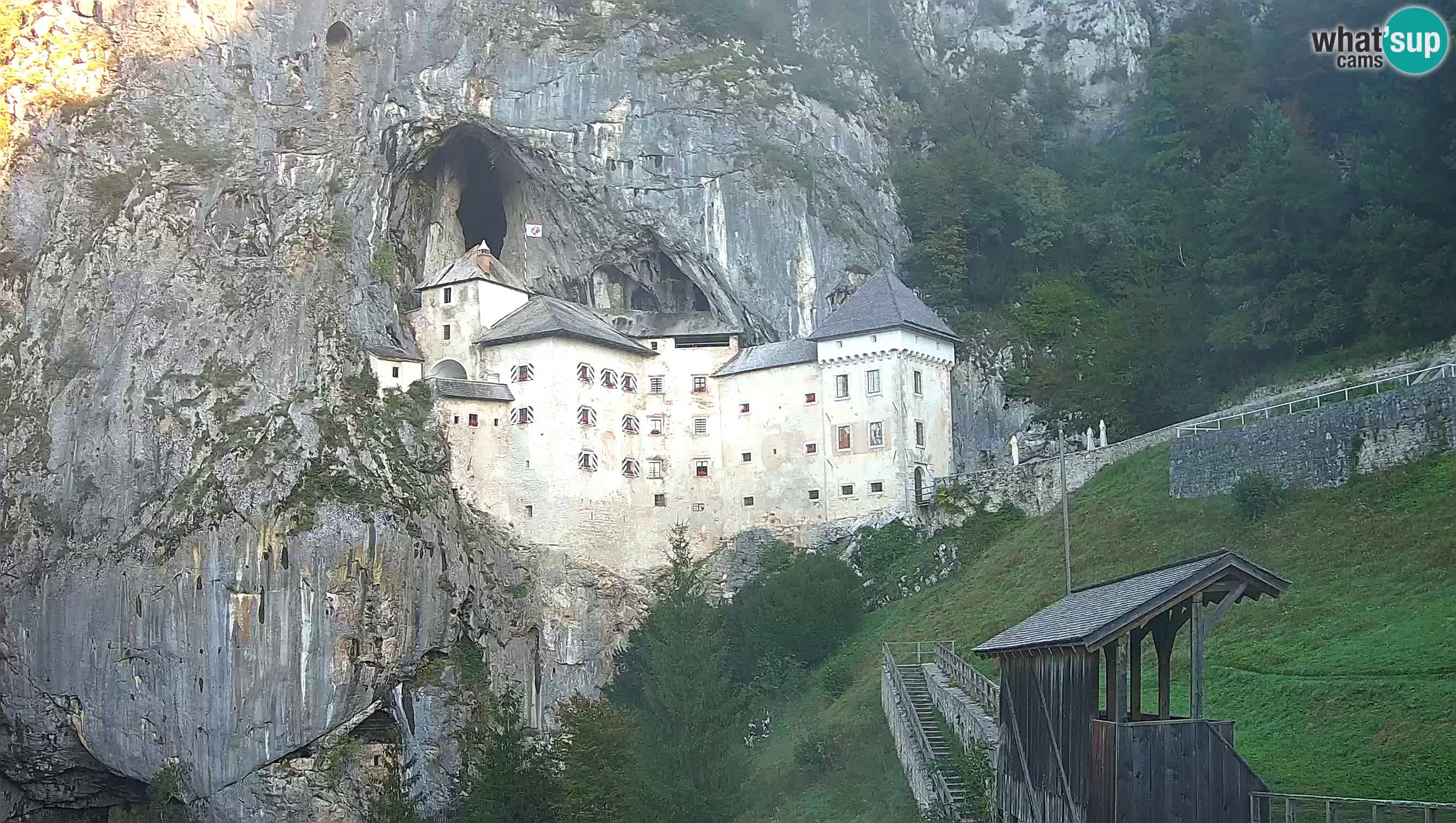 Web kamera Predjamski dvorac – Postojna – Slovenija