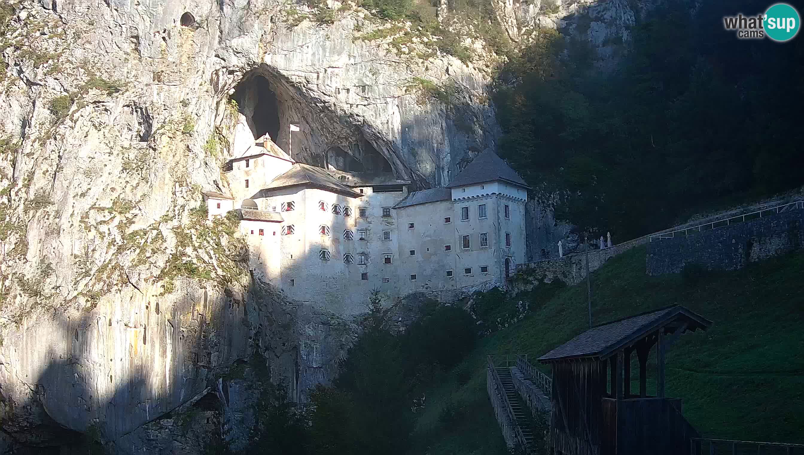 Live Webcam Grad Predjama – Château de Predjama – Postojna – Slovénie