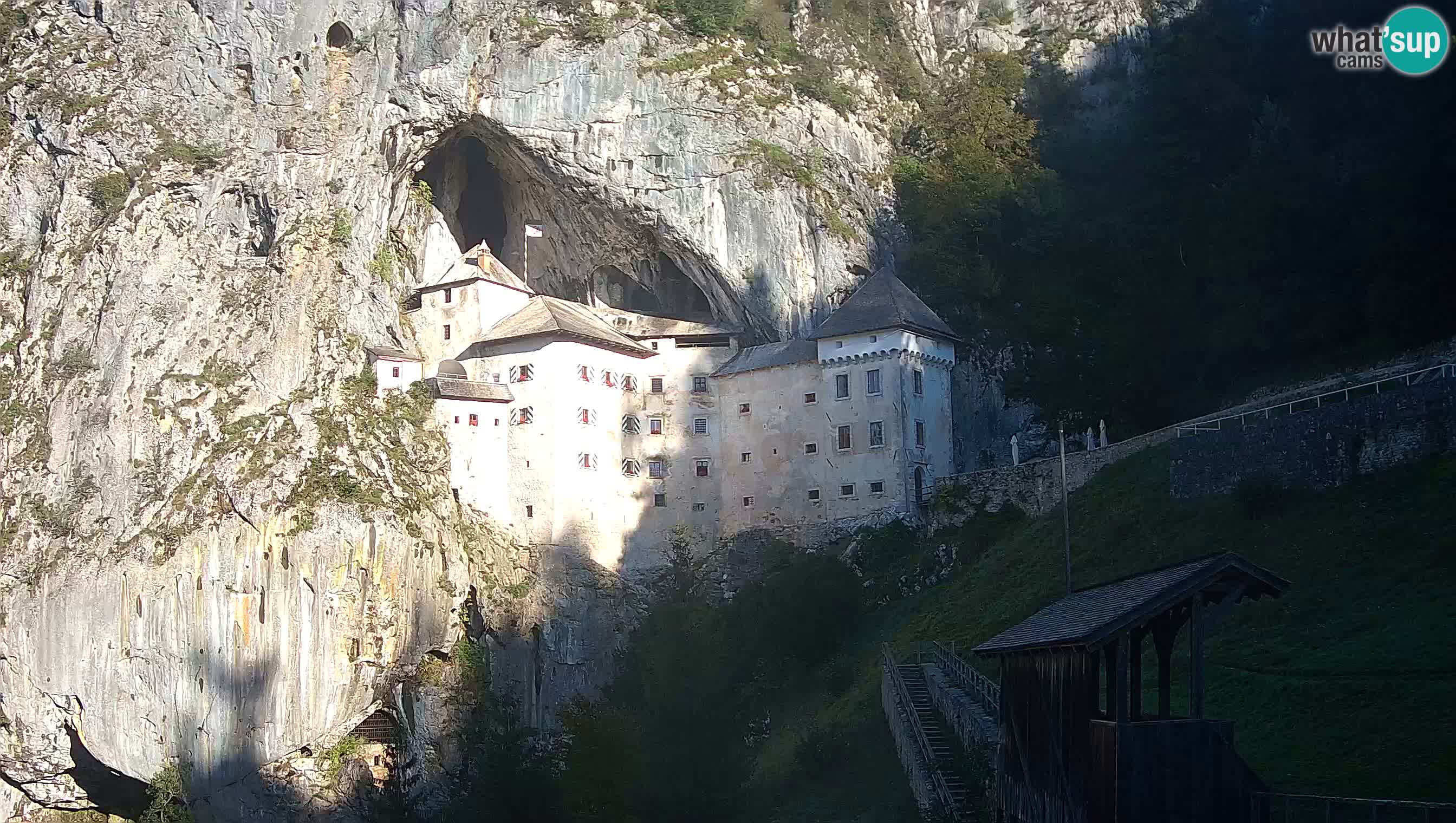 Live Webcam Höhlenburg Predjama – Postojna – Slowenien