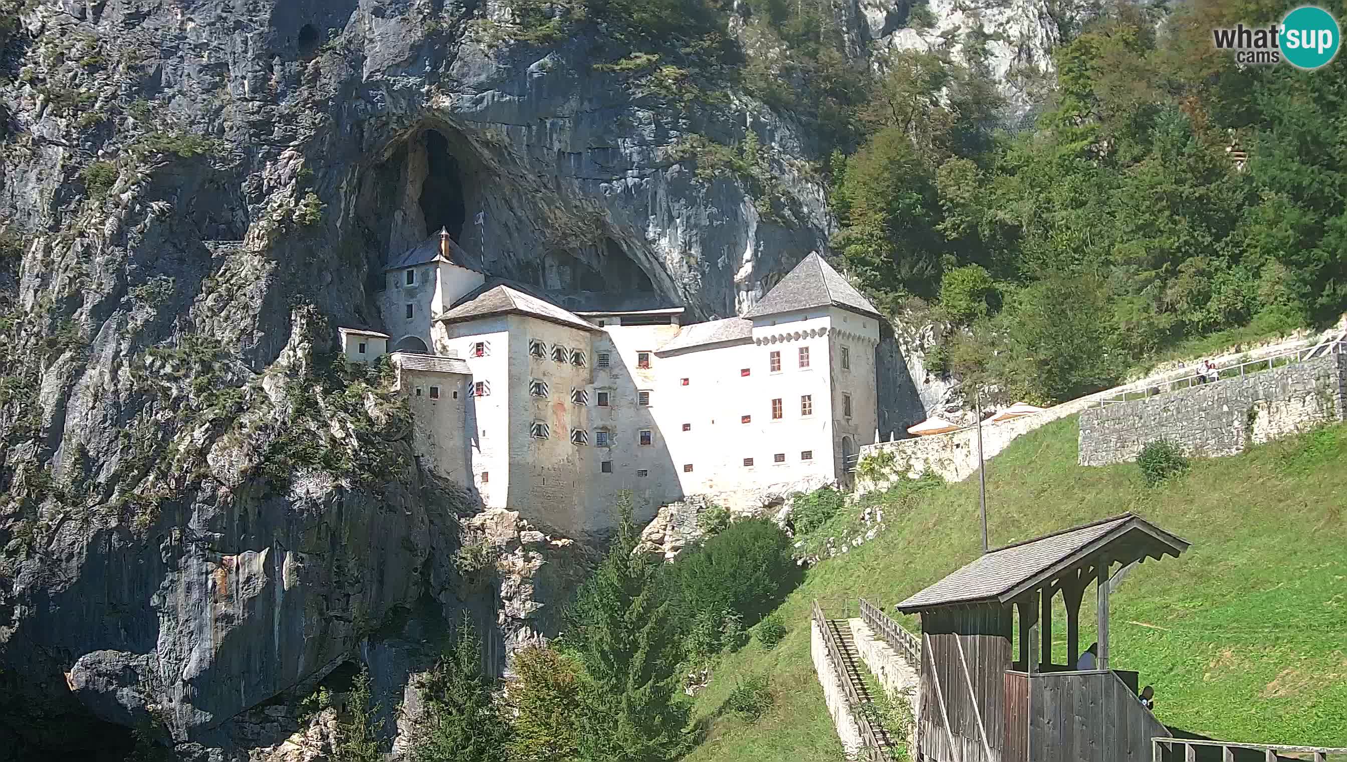 Web kamera Predjamski dvorac – Postojna – Slovenija