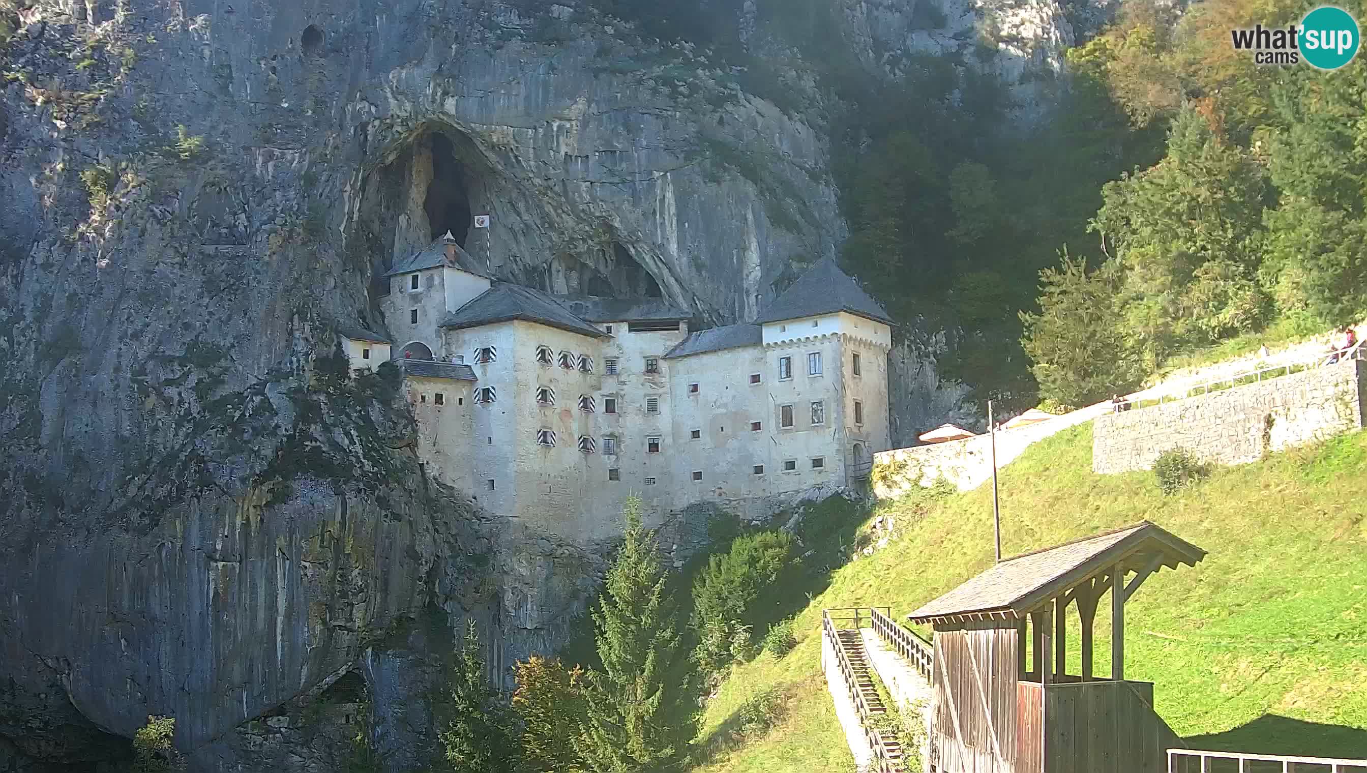 Web kamera Predjamski dvorac – Postojna – Slovenija