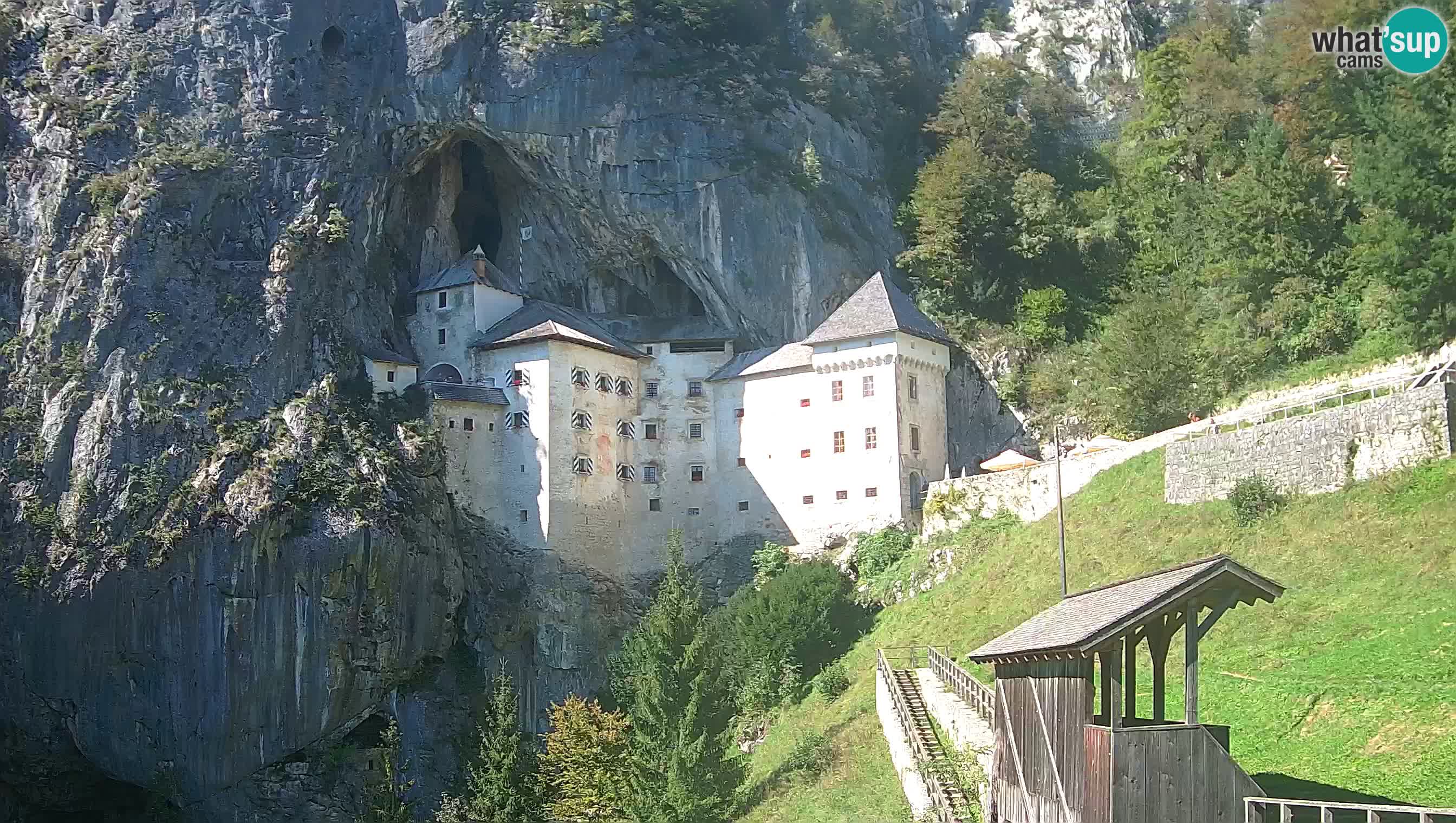 Live Webcam Predjamski grad – Predjama Castle – Postojna – Slovenia