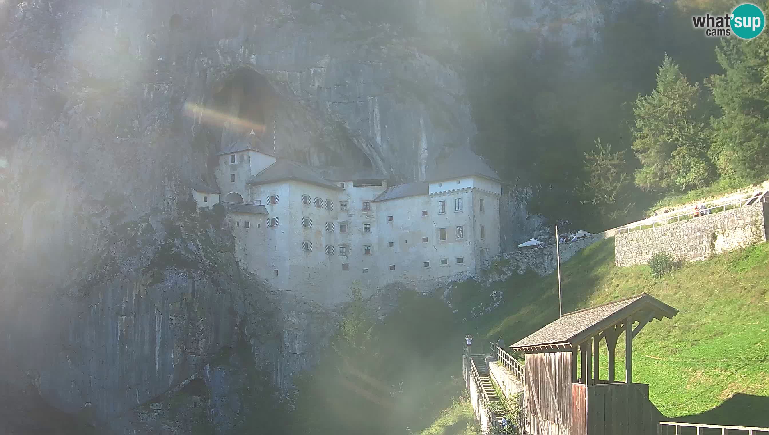 Web kamera Predjamski dvorac – Postojna – Slovenija