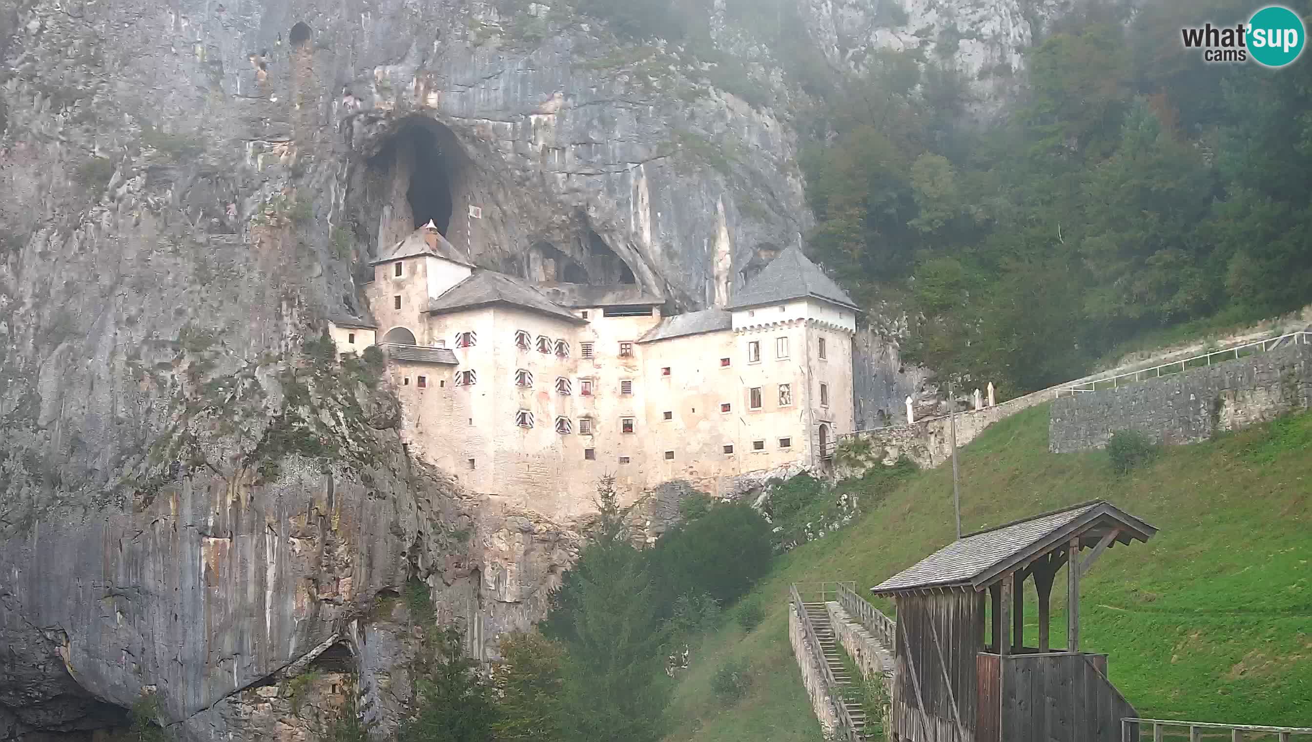 Web kamera Predjamski dvorac – Postojna – Slovenija